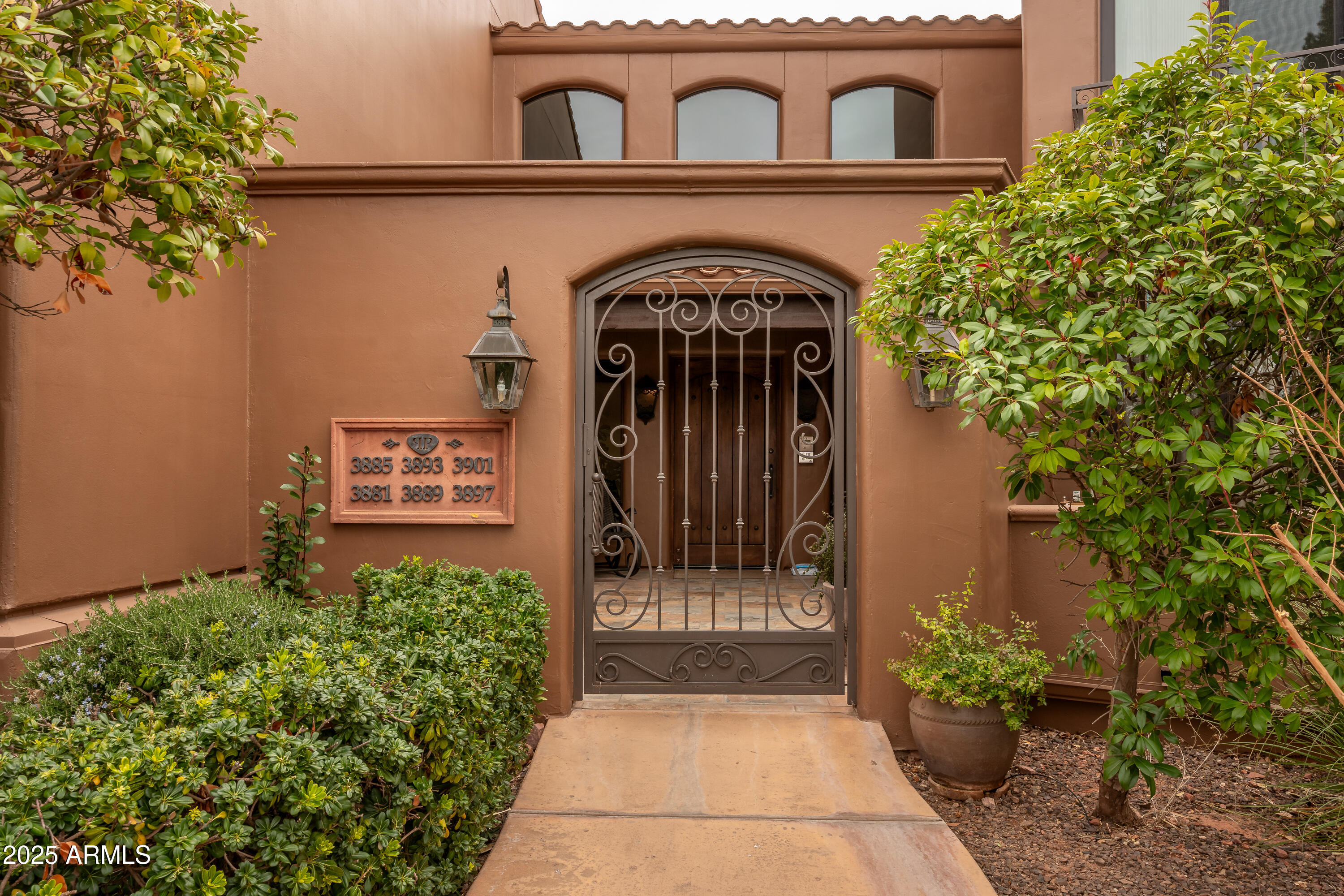 3885 POSITANO Place