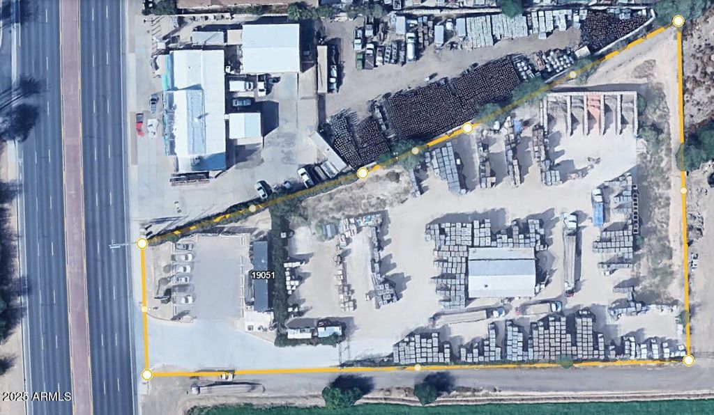 Photo of 19051 S Arizona Avenue, Chandler, AZ 85286 (MLS # 6952165)