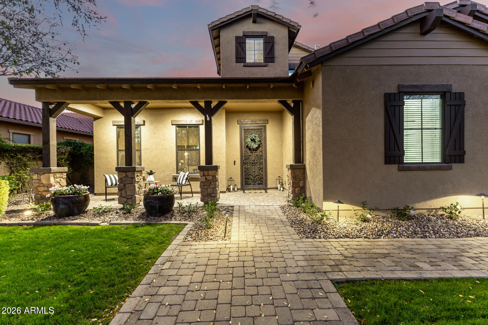 2950 E LOS ALTOS Court