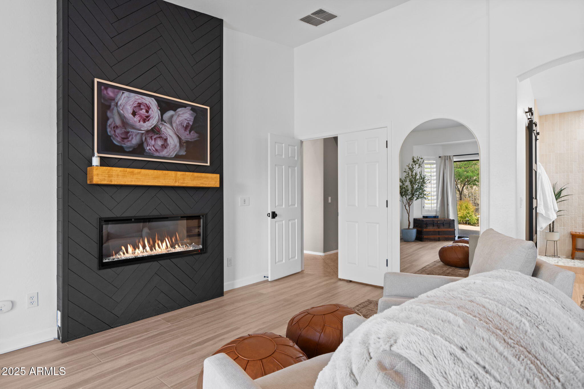 2239 N CALVIN --