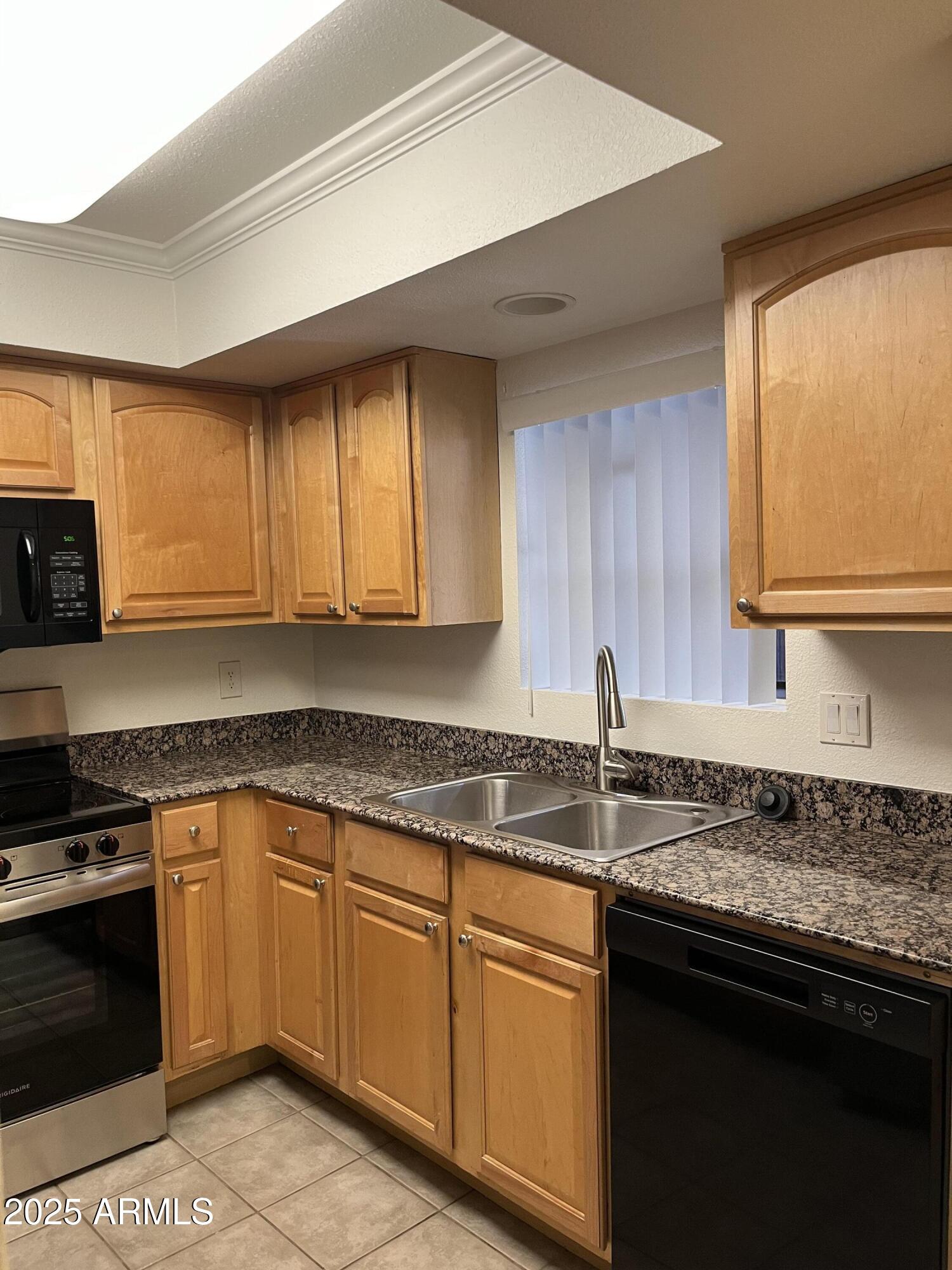 3435 W DANBURY Drive B104