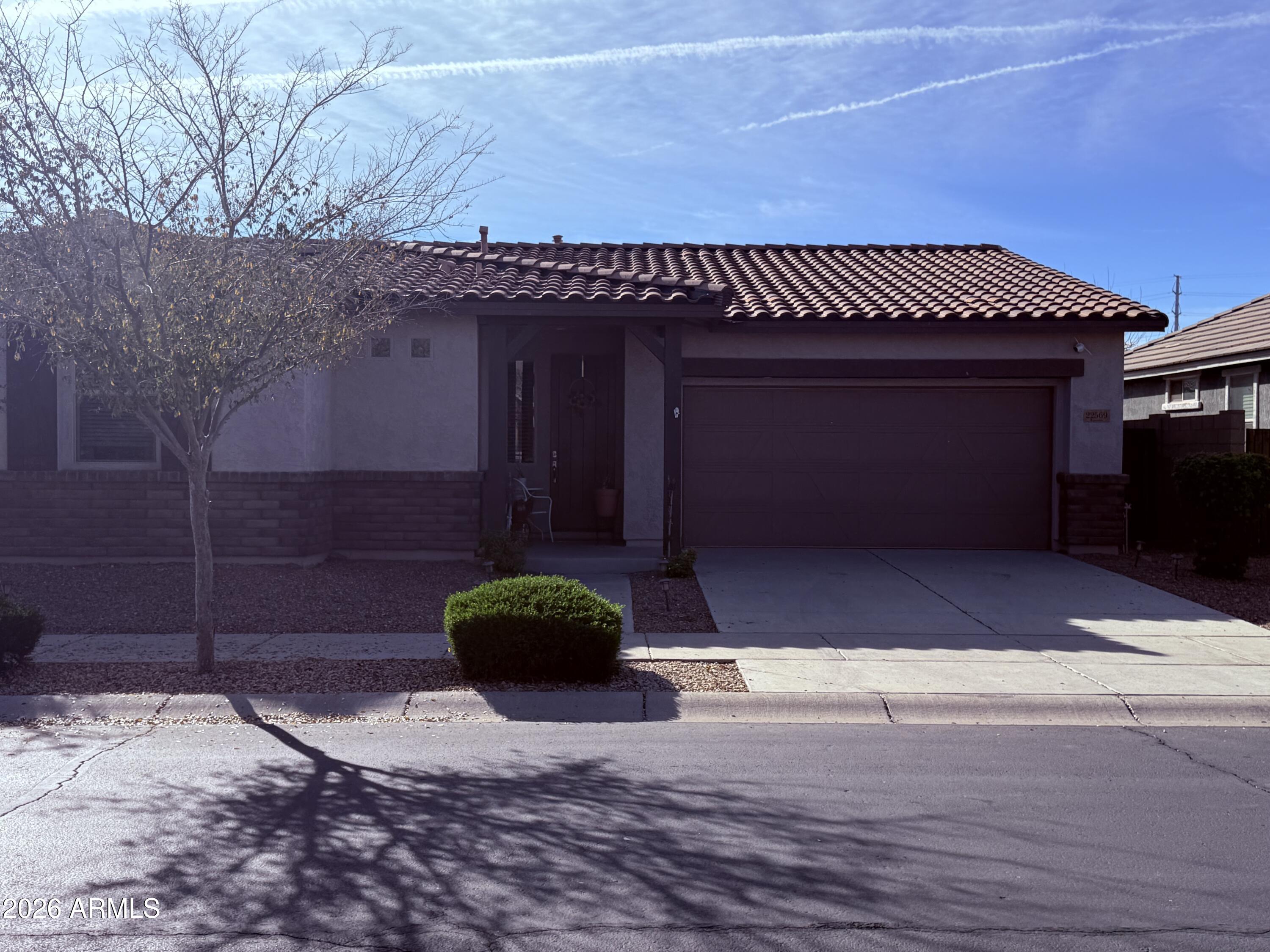 22569 E CAMINA PLATA --