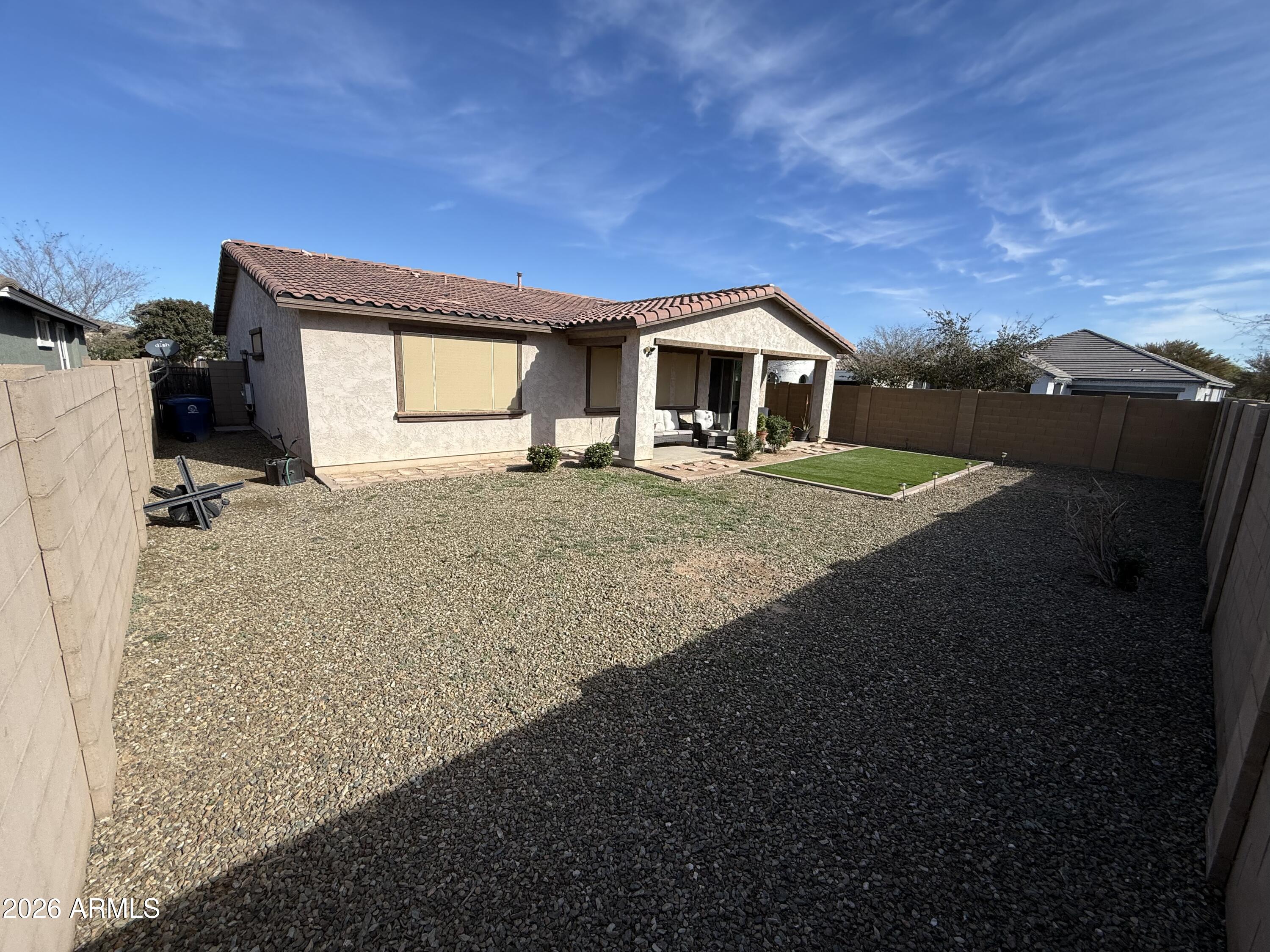 22569 E CAMINA PLATA --