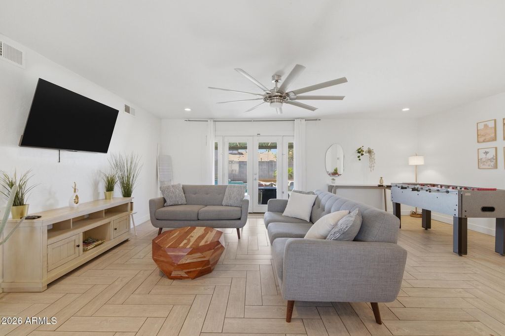Photo of 915 W Loughlin Drive, Chandler, AZ 85225 (MLS # 7012184)