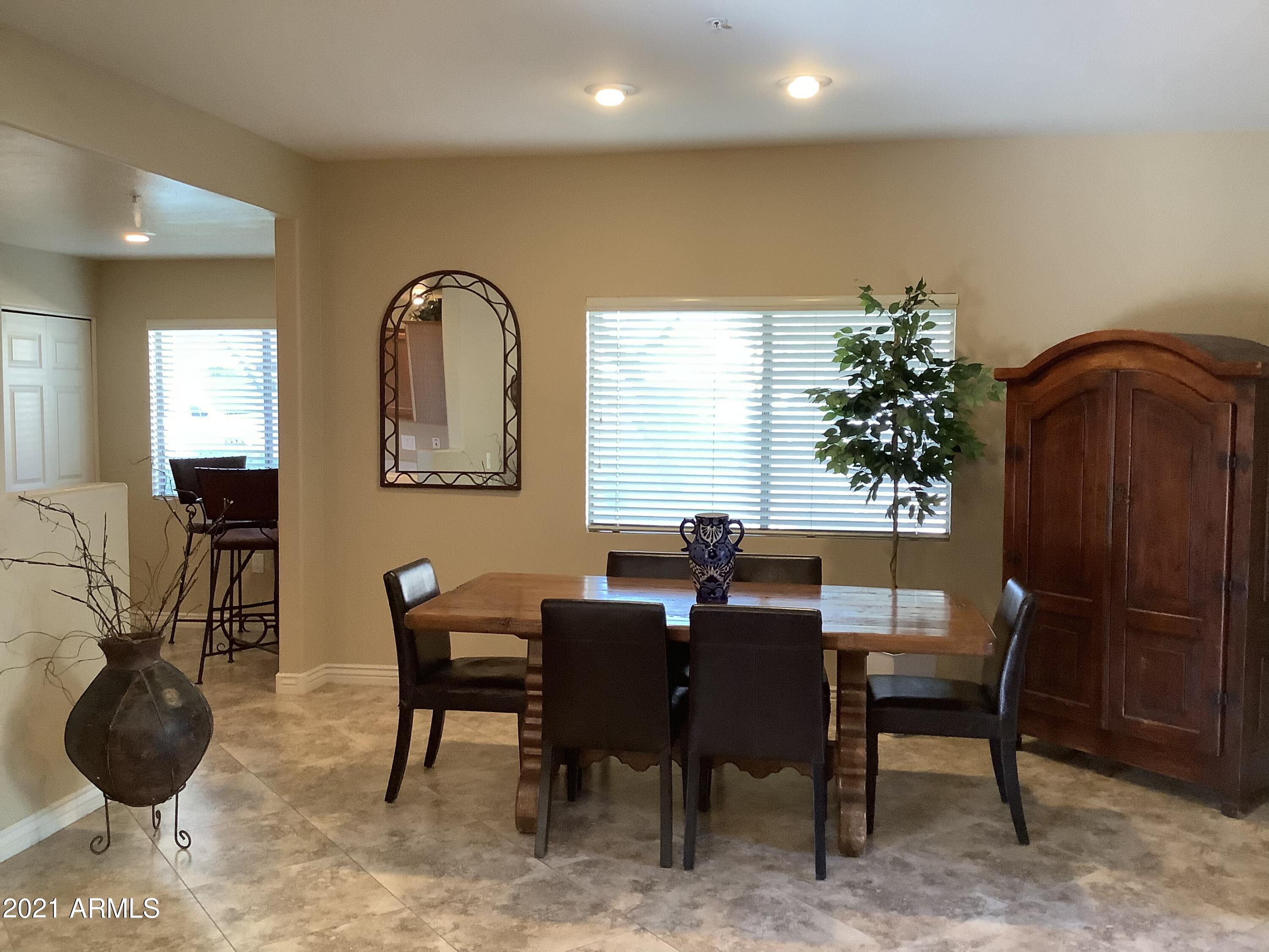 16801 N 94th Street 1048