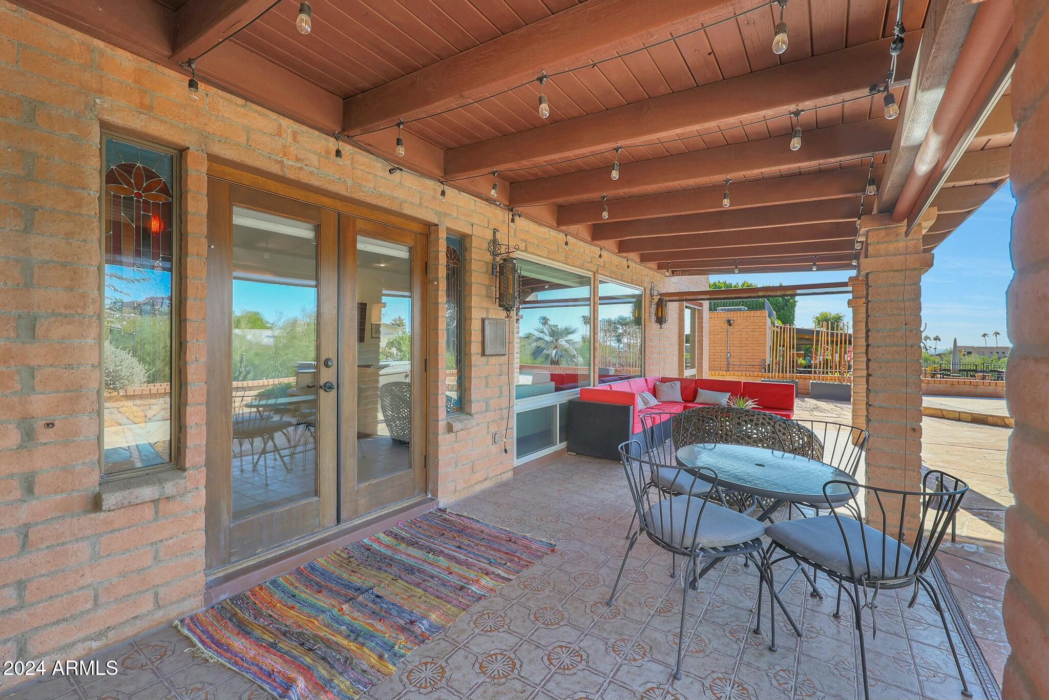 Phoenix, Arizona 85020, United States, 2 Bedrooms Bedrooms, ,2 BathroomsBathrooms,Residential,Pending,28207