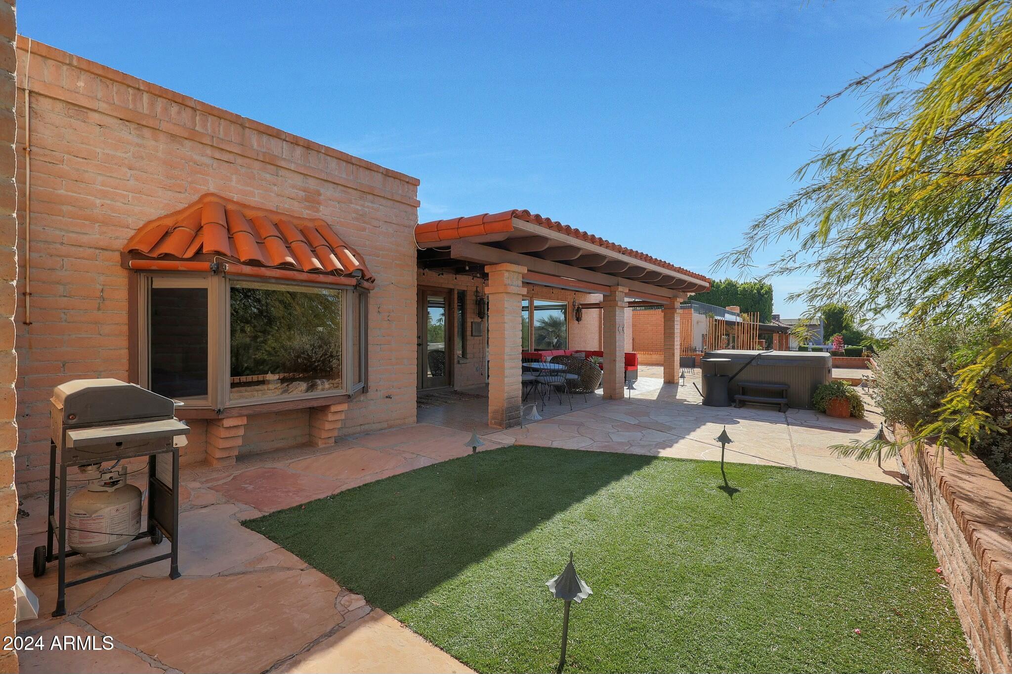 Phoenix, Arizona 85020, United States, 2 Bedrooms Bedrooms, ,2 BathroomsBathrooms,Residential,Pending,28207