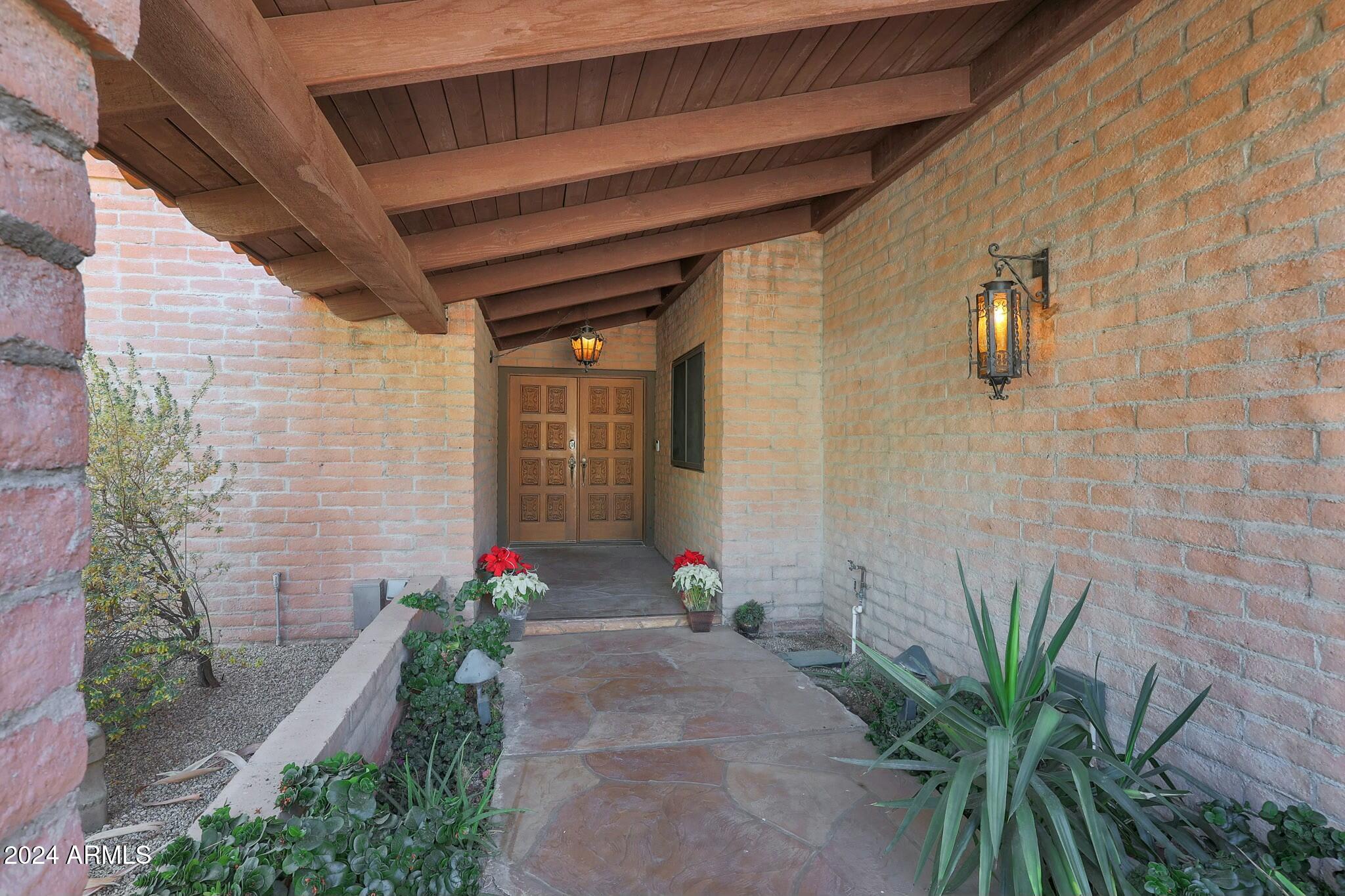 Phoenix, Arizona 85020, United States, 2 Bedrooms Bedrooms, ,2 BathroomsBathrooms,Residential,Pending,28207