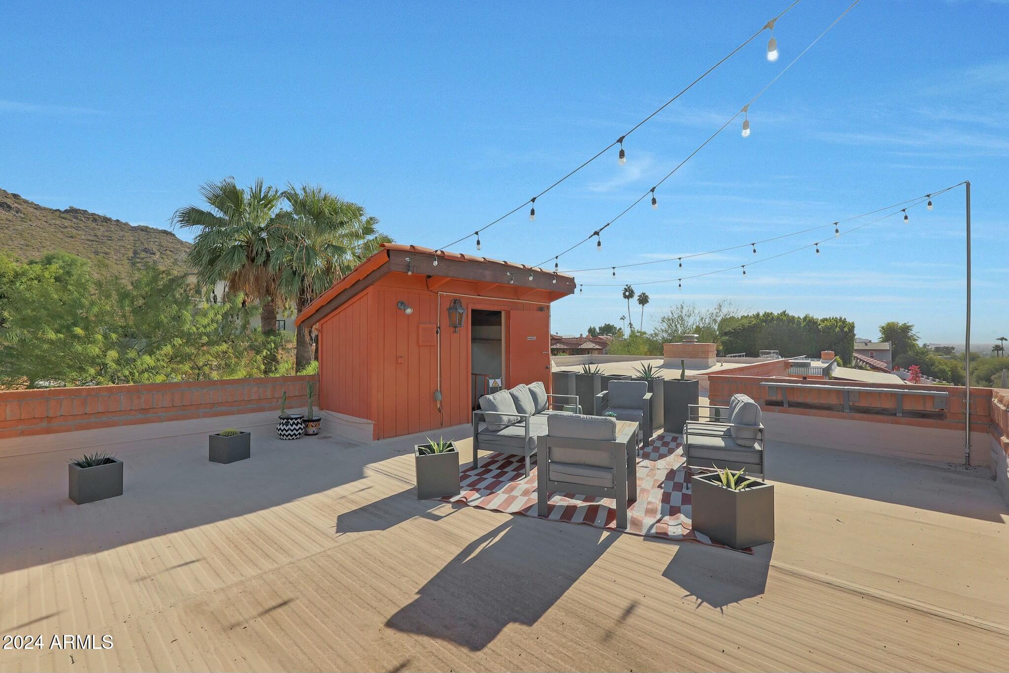 Phoenix, Arizona 85020, United States, 2 Bedrooms Bedrooms, ,2 BathroomsBathrooms,Residential,Pending,28207