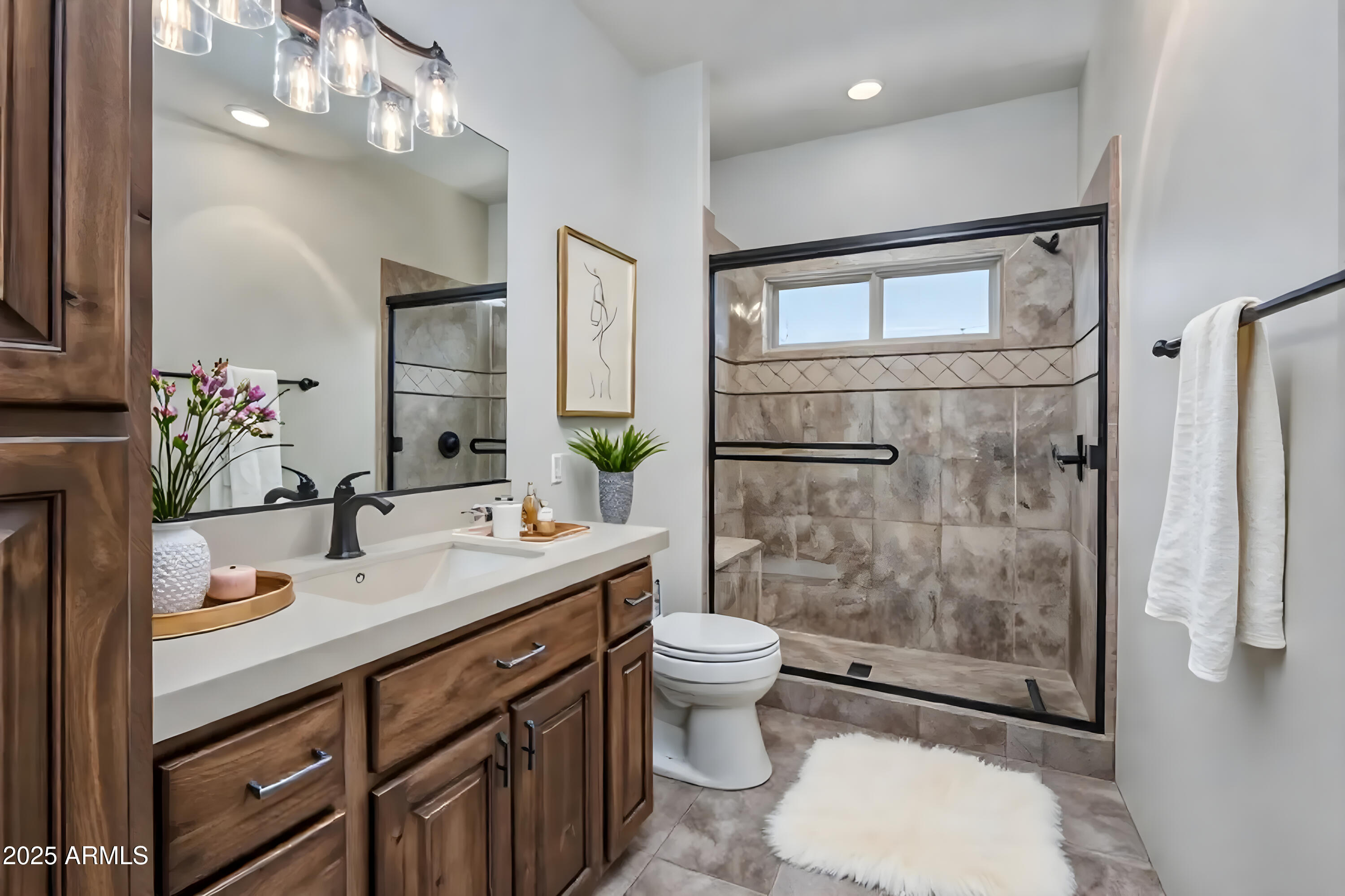 Cottonwood, Arizona 86326, United States, 4 Bedrooms Bedrooms, ,3 BathroomsBathrooms,Residential,Pending,222035