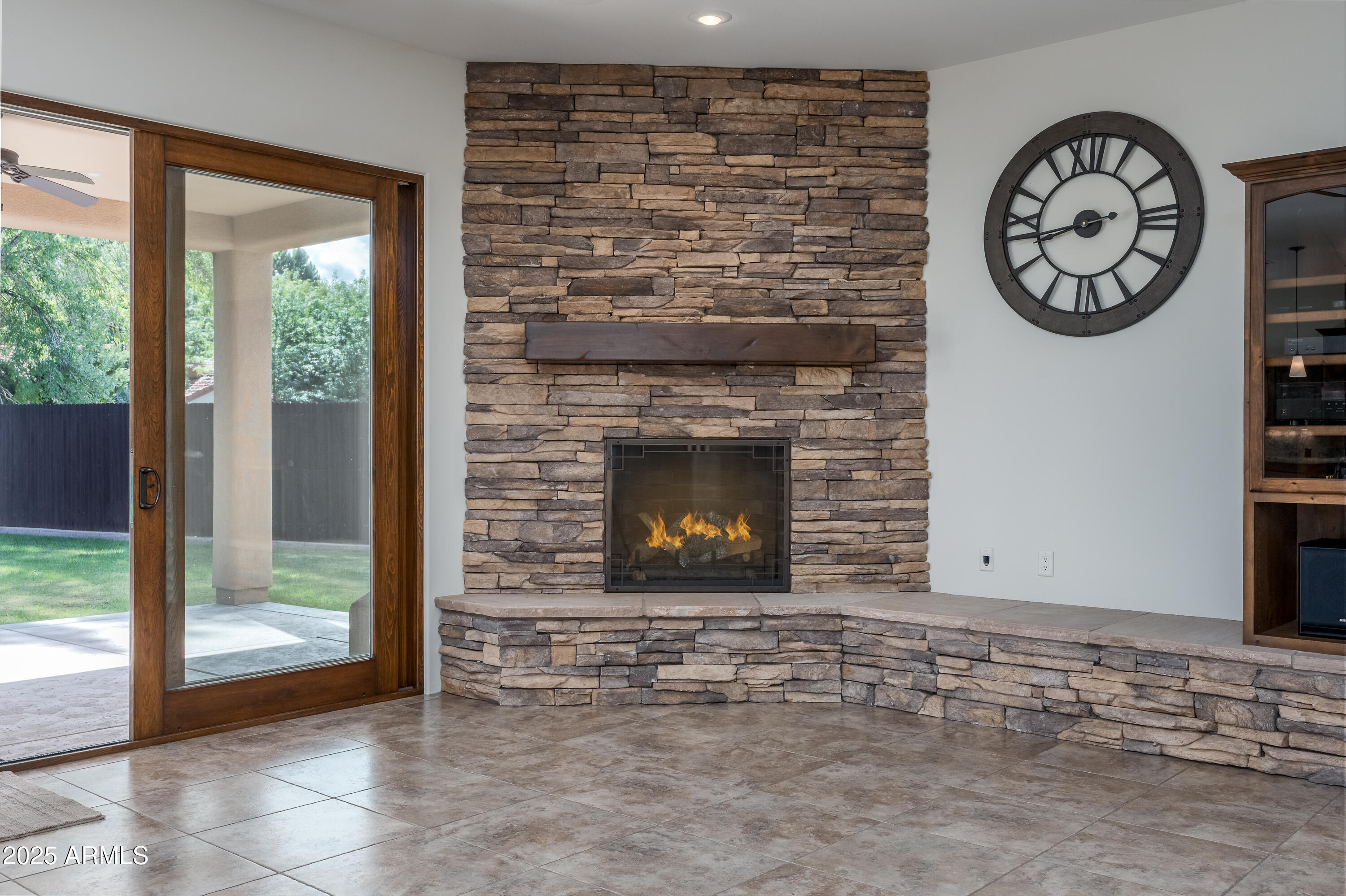 Cottonwood, Arizona 86326, United States, 4 Bedrooms Bedrooms, ,3 BathroomsBathrooms,Residential,Pending,222035