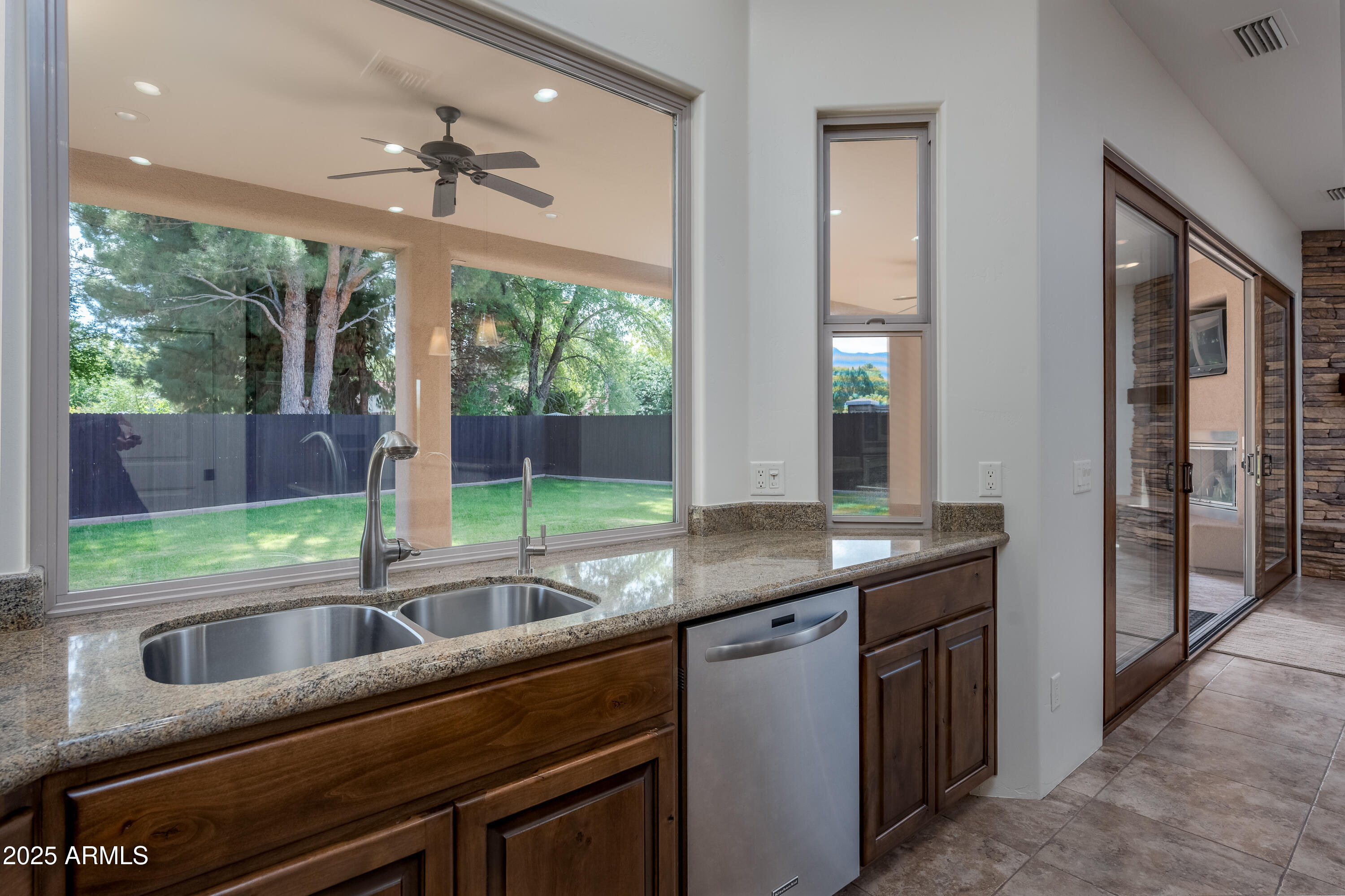 Cottonwood, Arizona 86326, United States, 4 Bedrooms Bedrooms, ,3 BathroomsBathrooms,Residential,Pending,222035