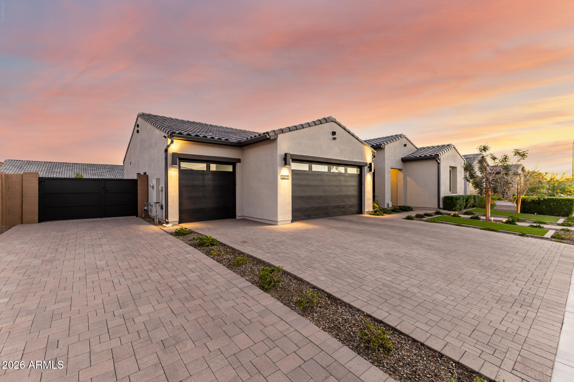 4423 W PARK VIEW Lane