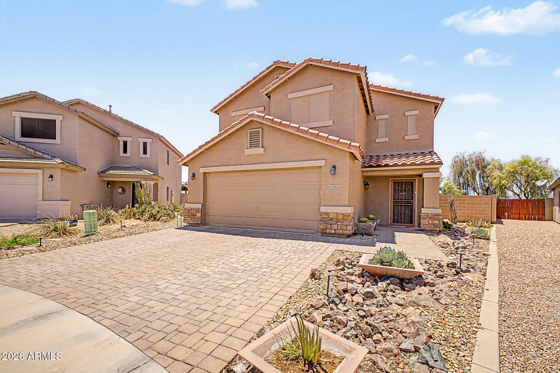 42855 W HILLMAN Drive