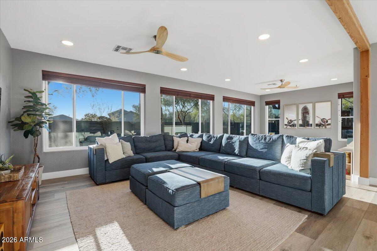 ANTHEM UNIT 4 - Residential