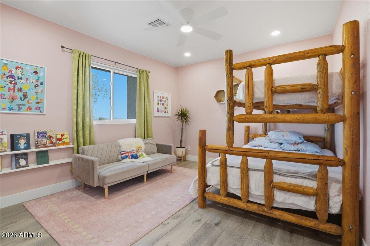 ANTHEM UNIT 4 - Residential