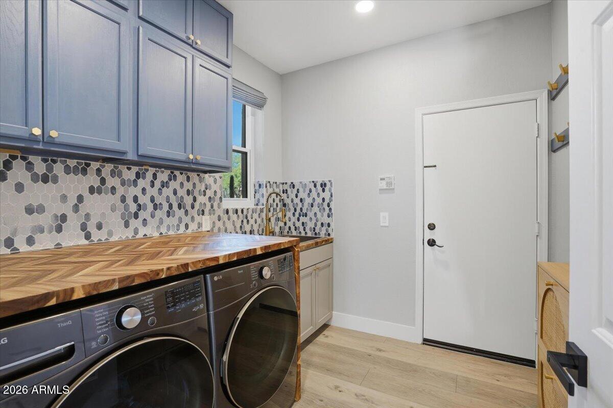ANTHEM UNIT 4 - Residential