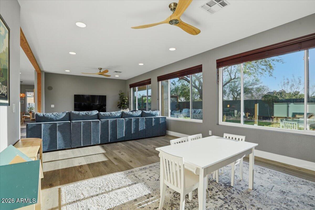 ANTHEM UNIT 4 - Residential