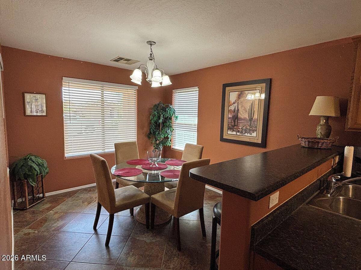 776 W Fairlane Court