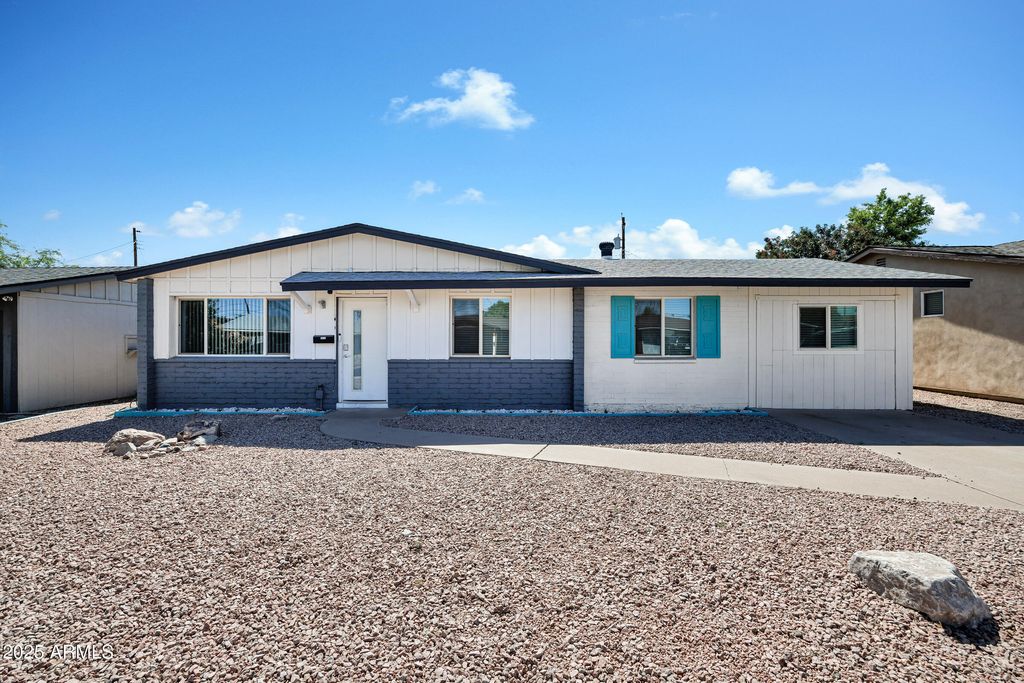Photo of 2012 N Van Ness Avenue, Tempe, AZ 85288 (MLS # 6895633)