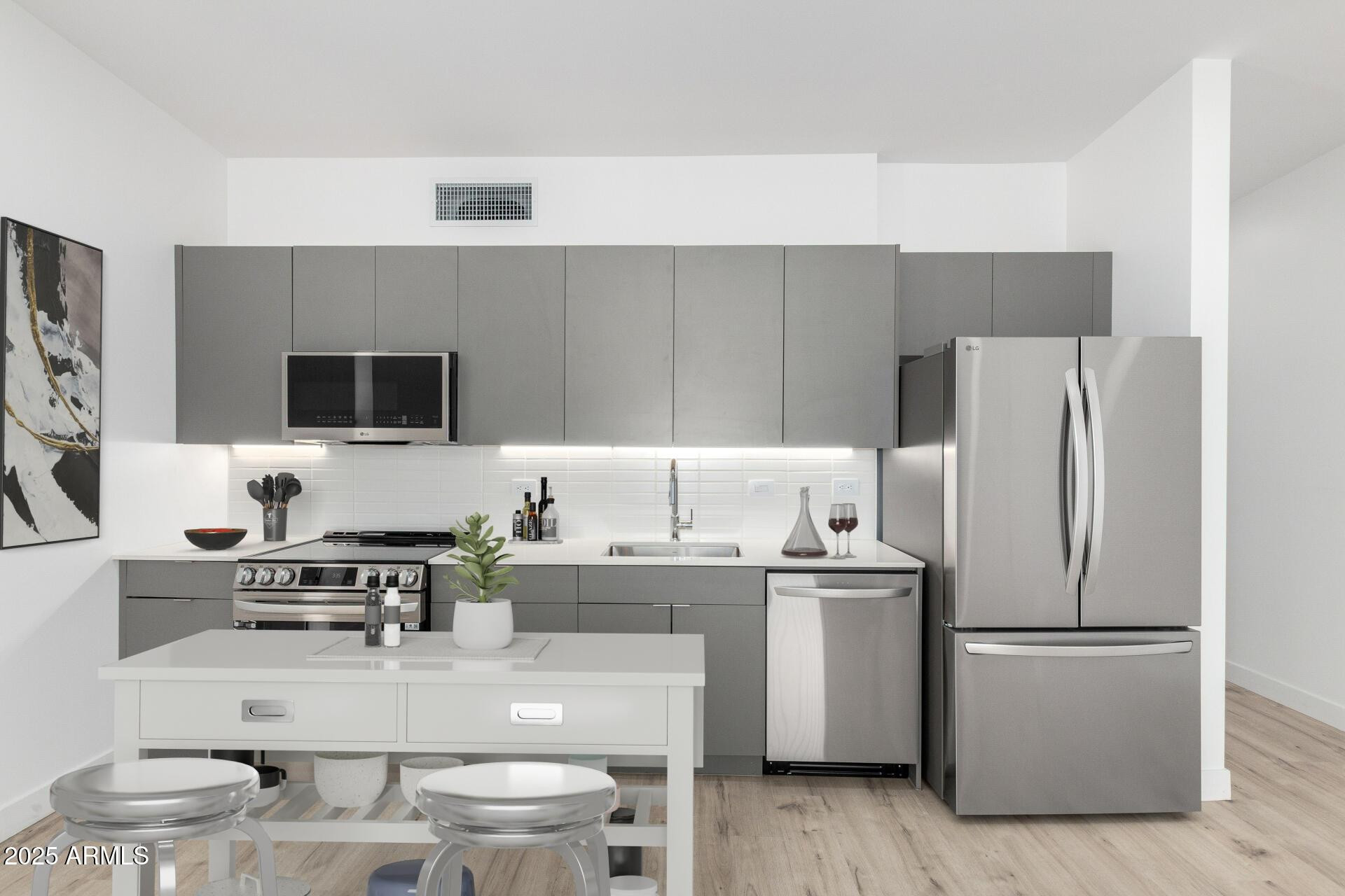 531 E Willetta Street Unit 303