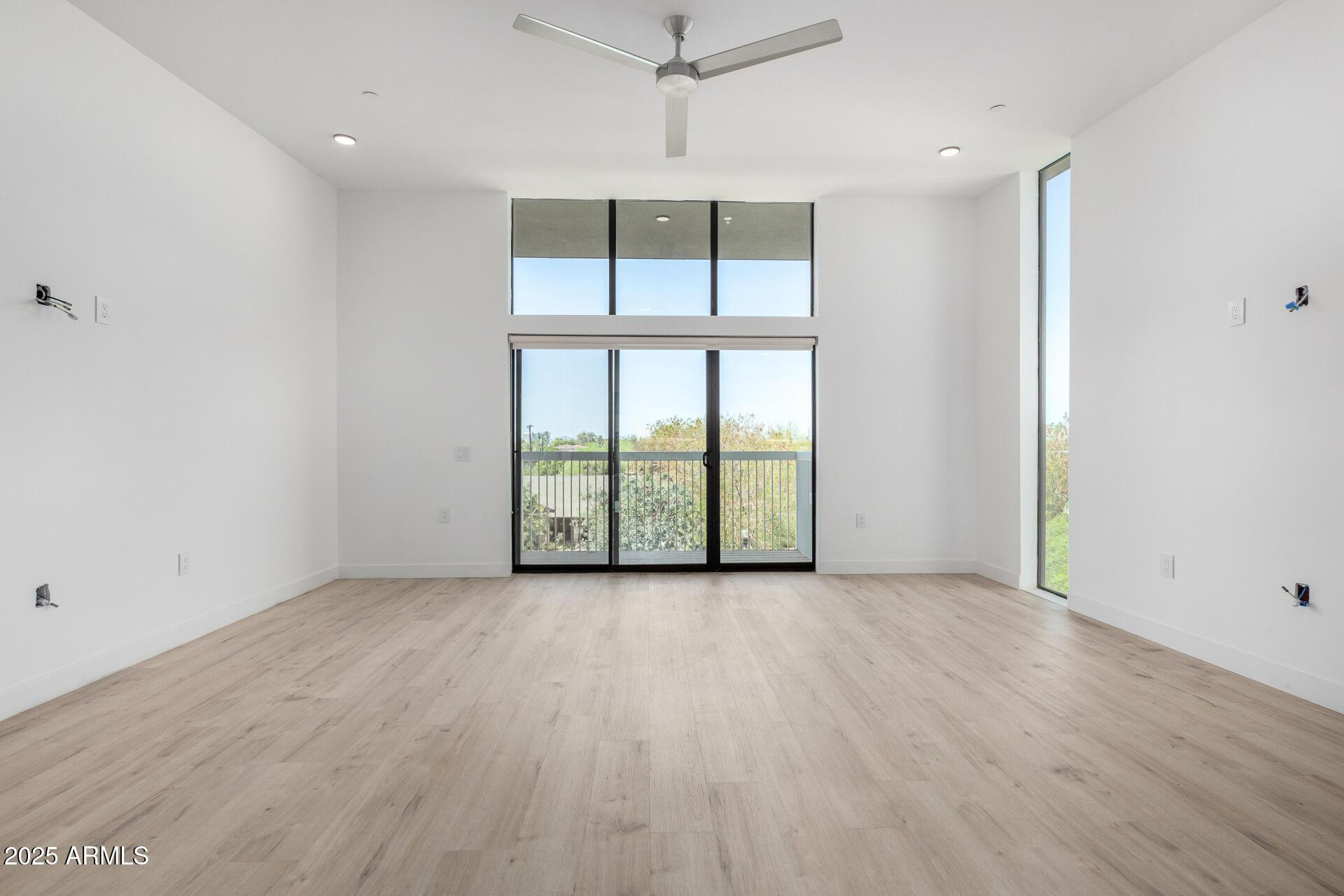 531 E Willetta Street Unit 303