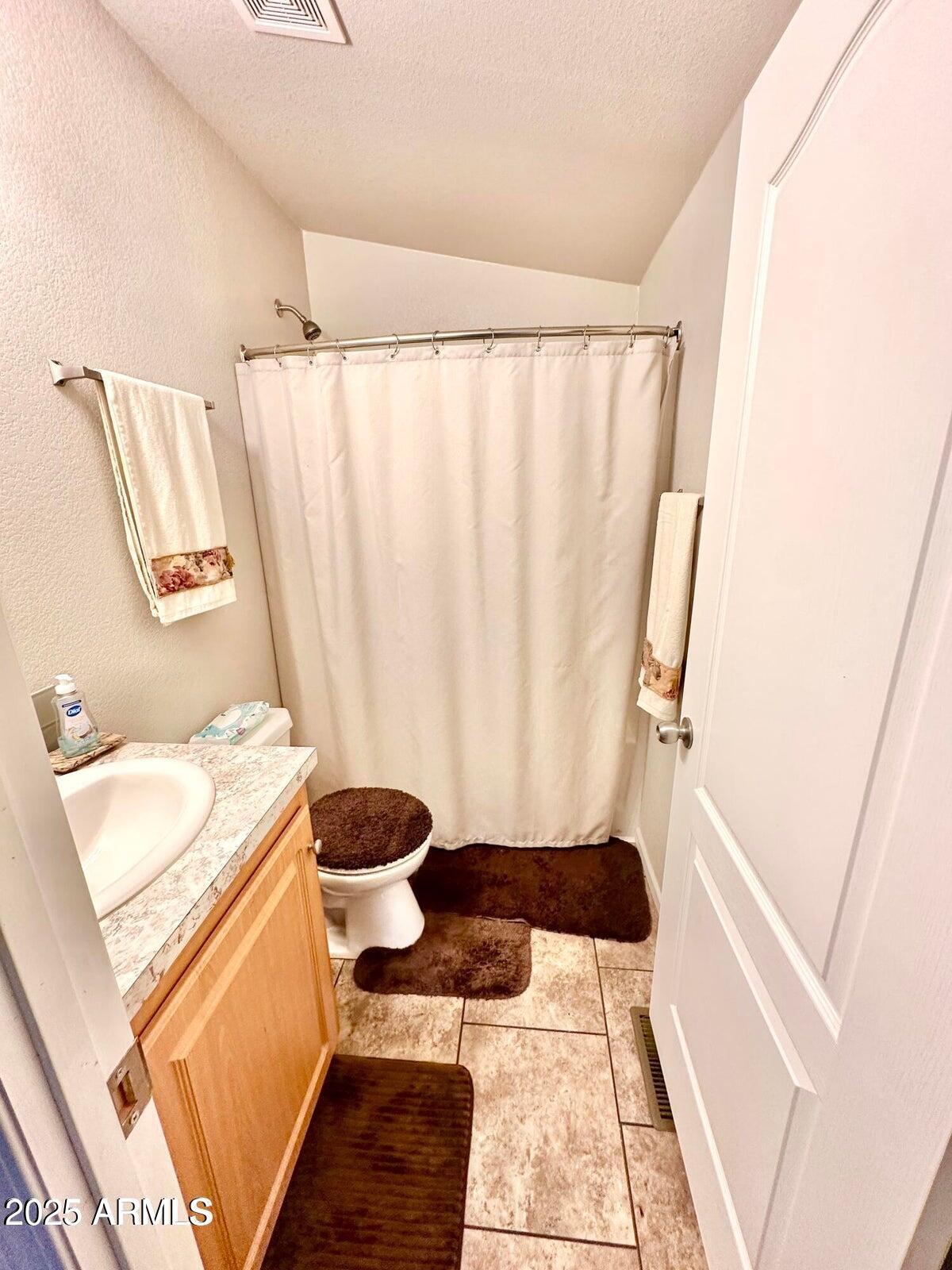 White Mtn Lakes - Residential