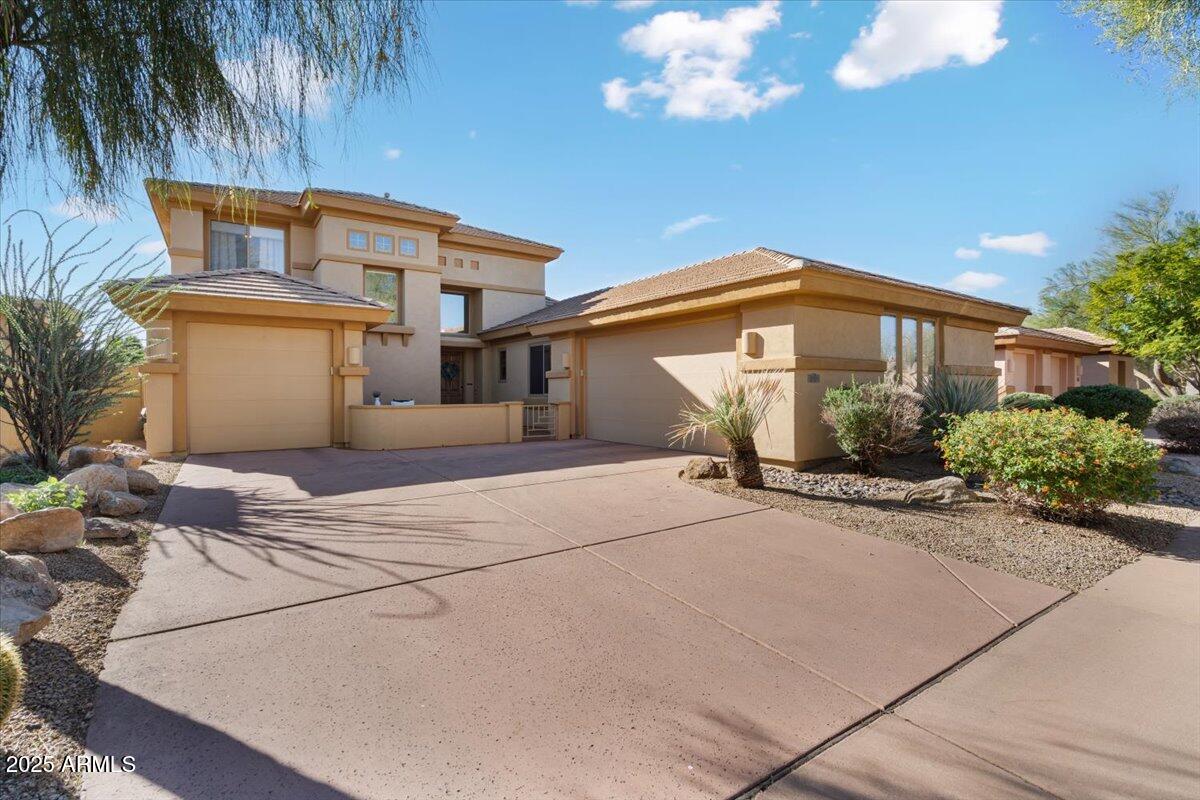 2925 W DONATELLO Drive