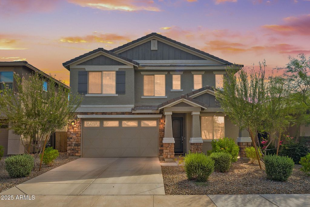 Photo of 5819 N 191st Drive, Litchfield Park, AZ 85340 (MLS # 7004450)