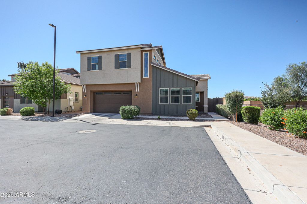 Photo of 1871 E Lantana Drive, Chandler, AZ 85286 (MLS # 6925143)