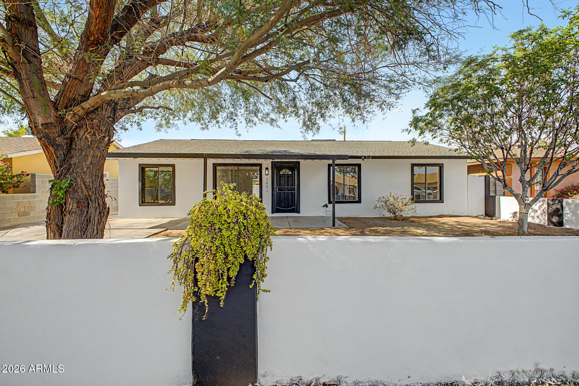 3802 W SUNLAND Avenue