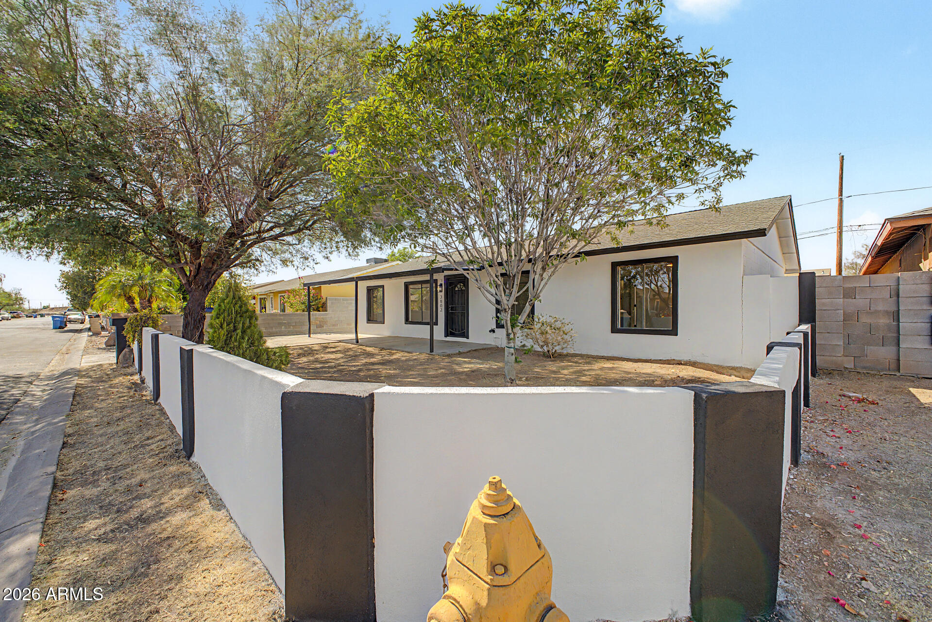 3802 W SUNLAND Avenue