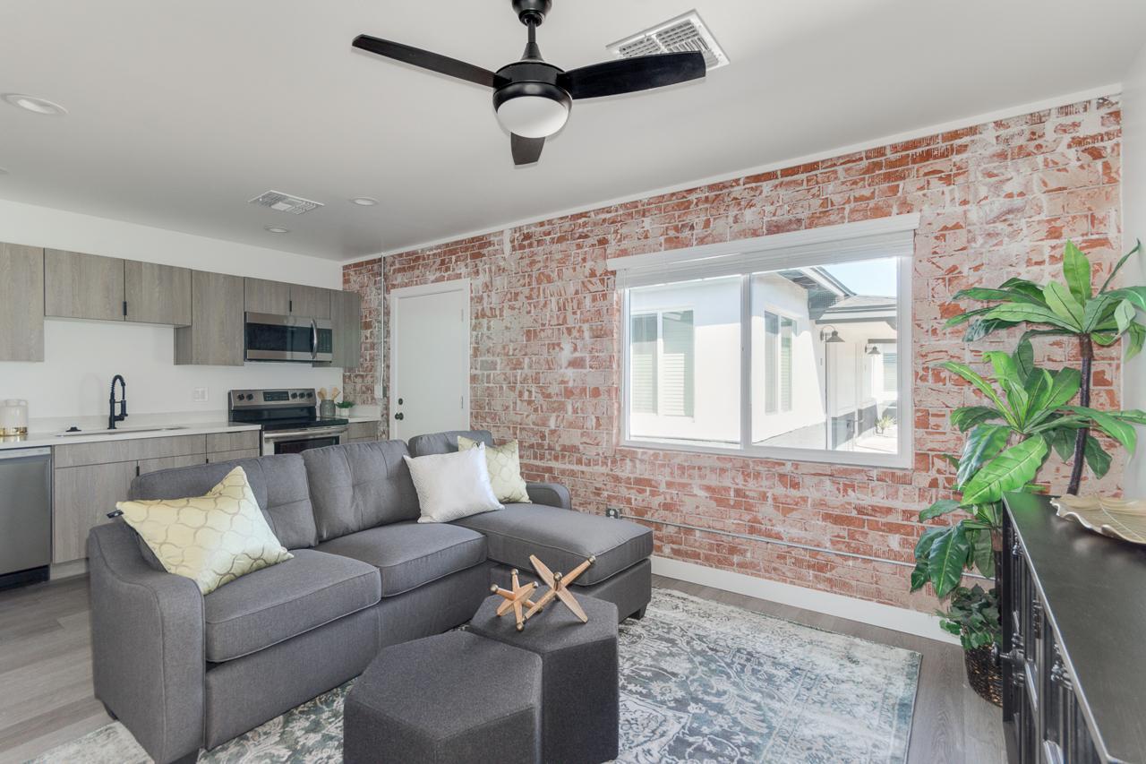 2512 E Thomas Road Unit 1