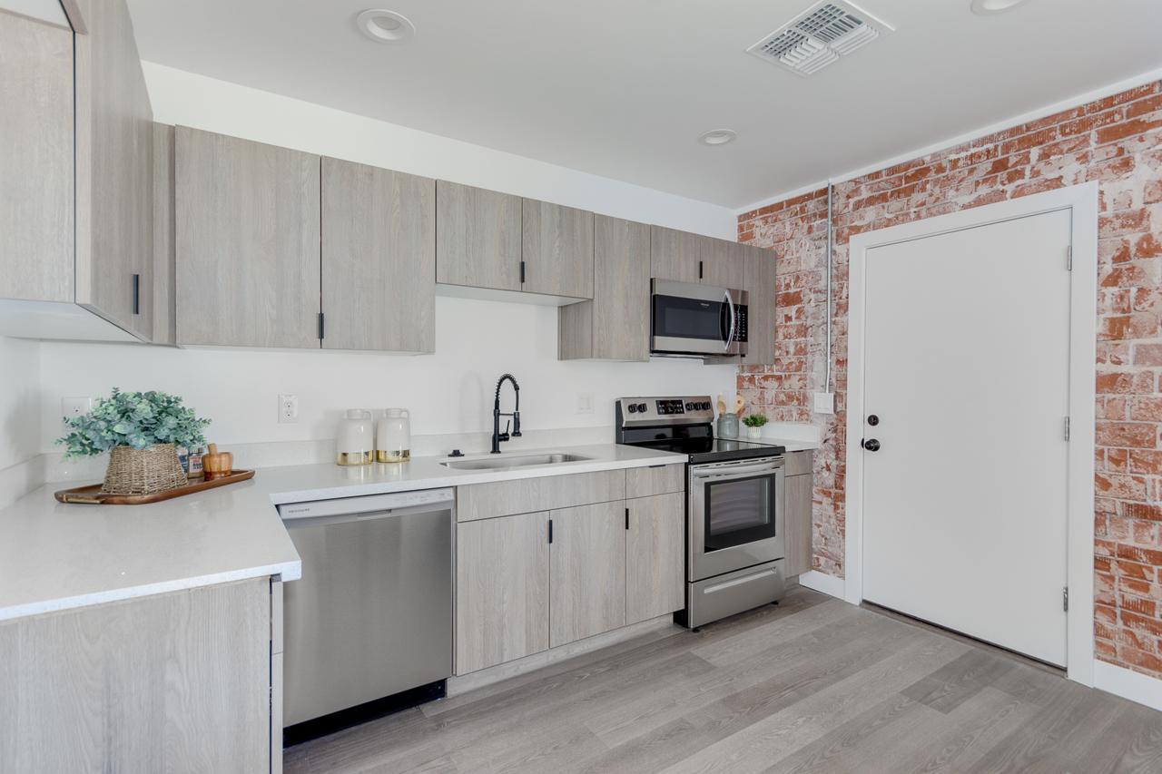 2512 E Thomas Road Unit 1