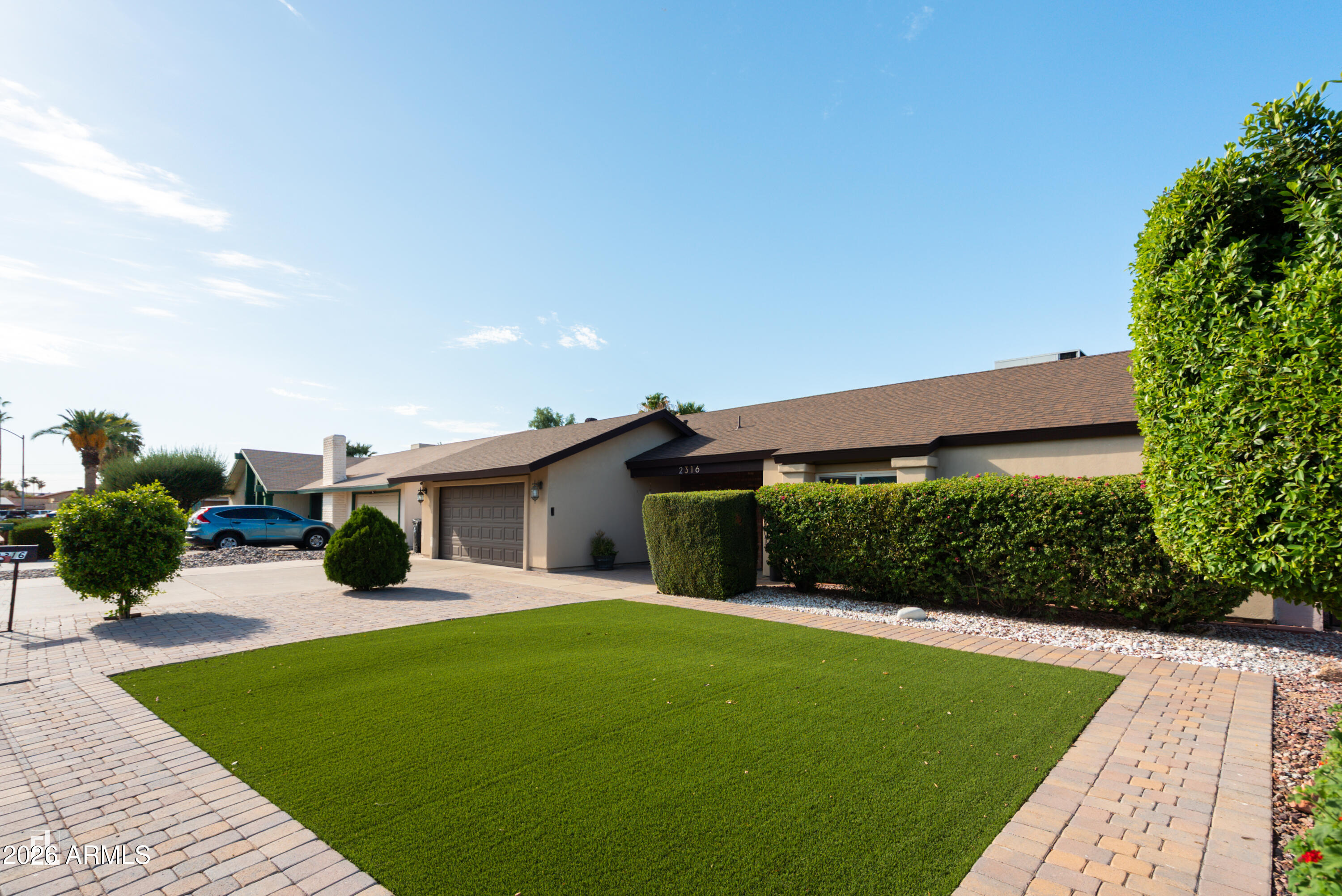 2316 W PORT ROYALE Lane