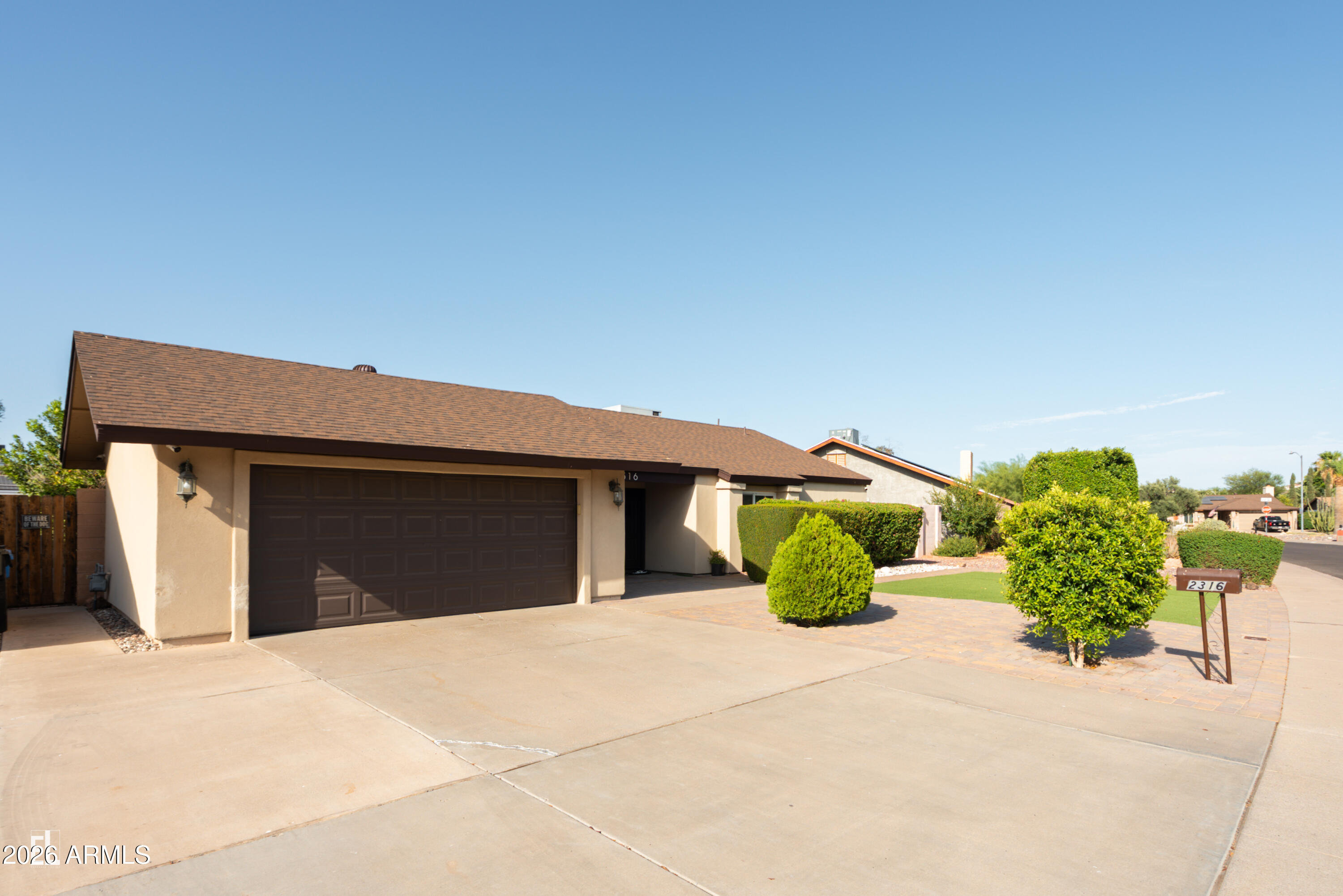 2316 W PORT ROYALE Lane