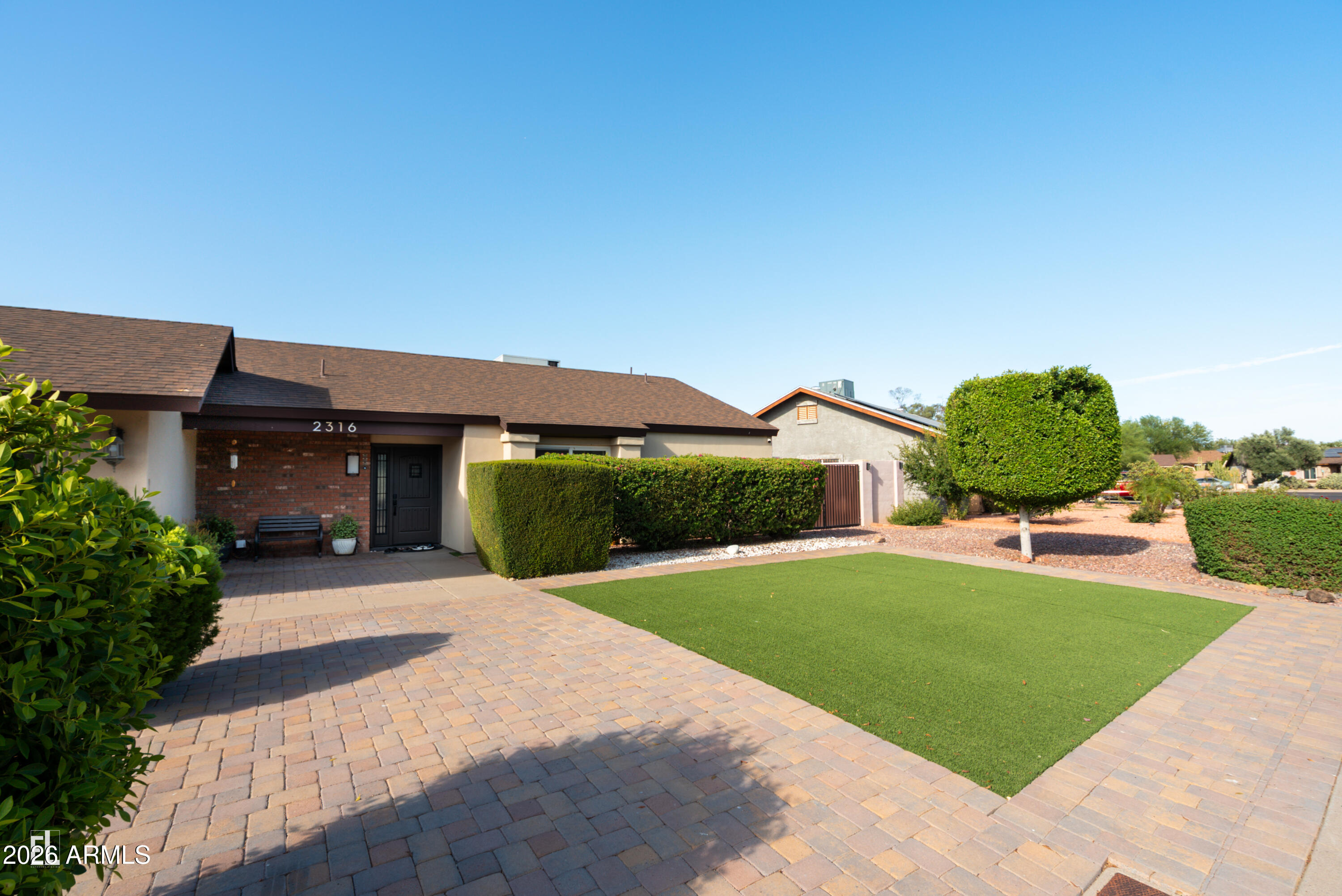 2316 W PORT ROYALE Lane