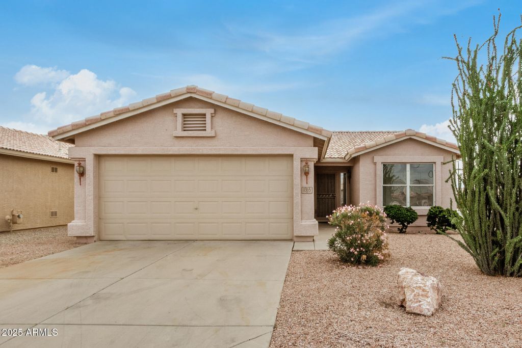 Photo of 1365 E Runaway Bay Drive, Chandler, AZ 85249 (MLS # 6950597)