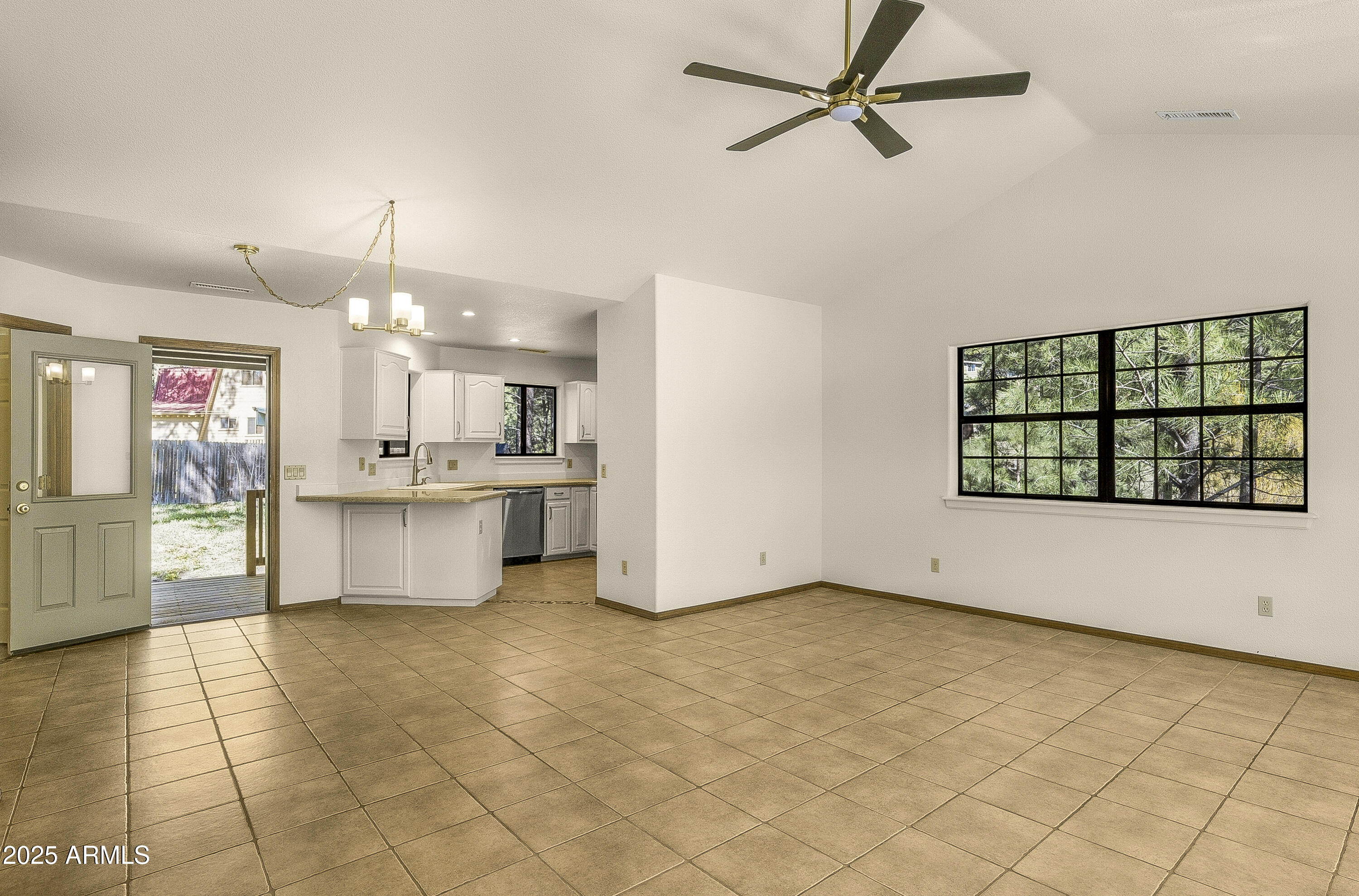 3086 Round Rock Ovi --