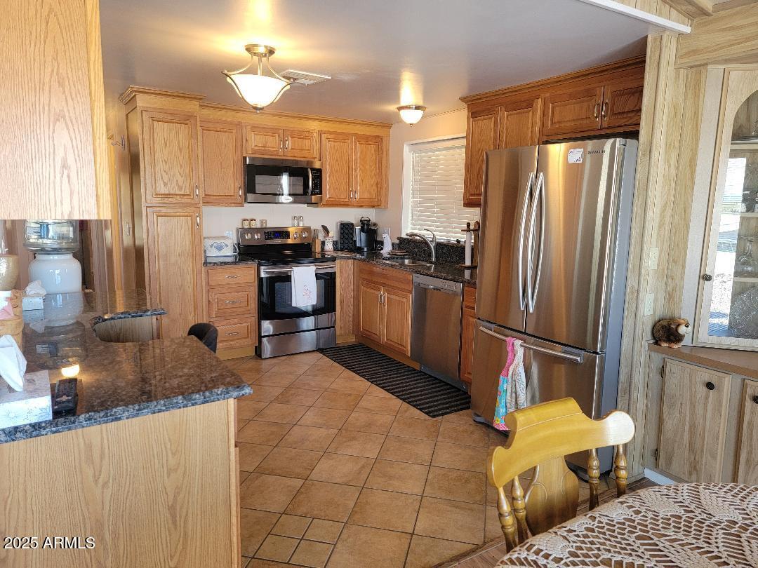 3923 N COCONINO Avenue