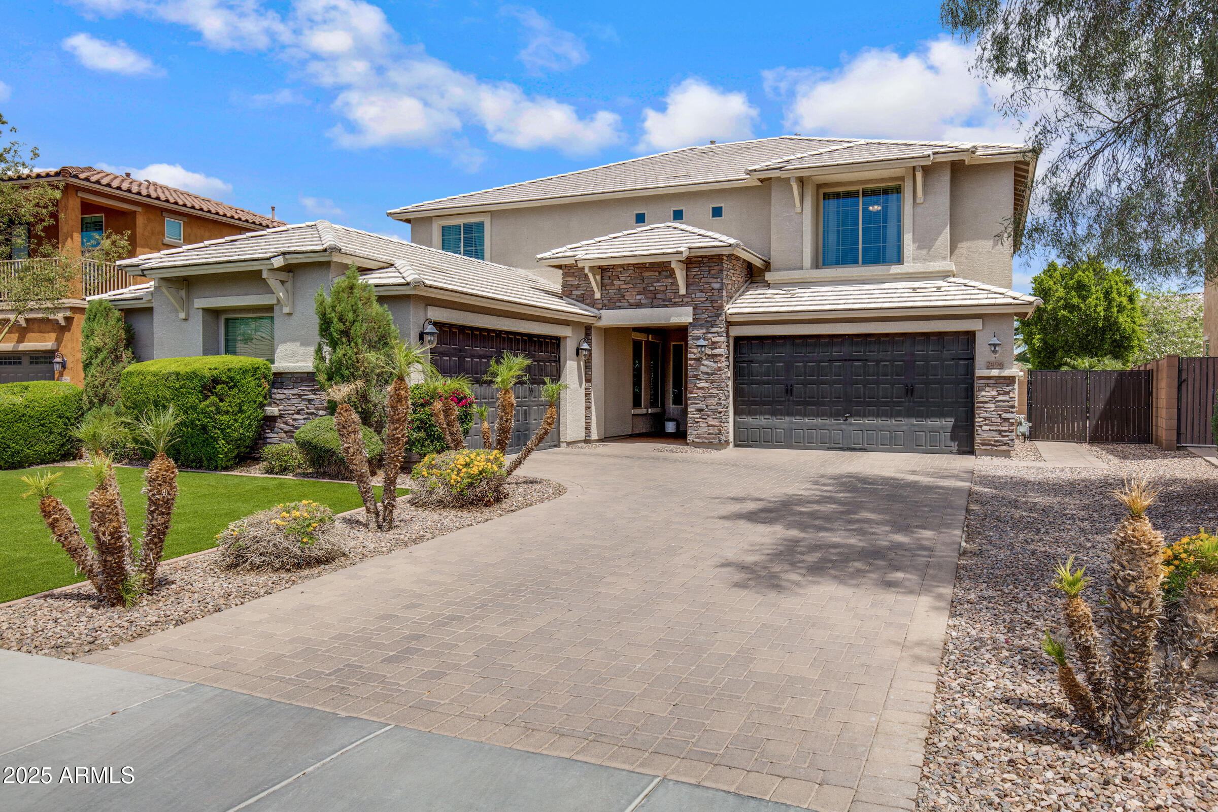 2496 E LINDRICK Drive