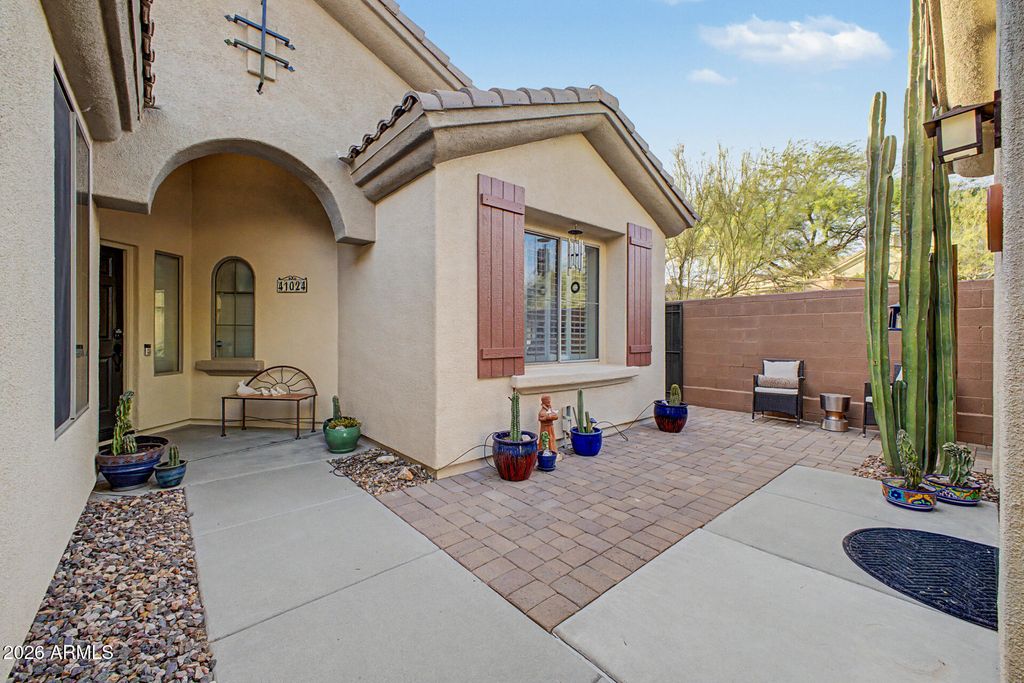 Photo of 41024 N Noble Hawk Way, Anthem, AZ 85086 (MLS # 7015686)