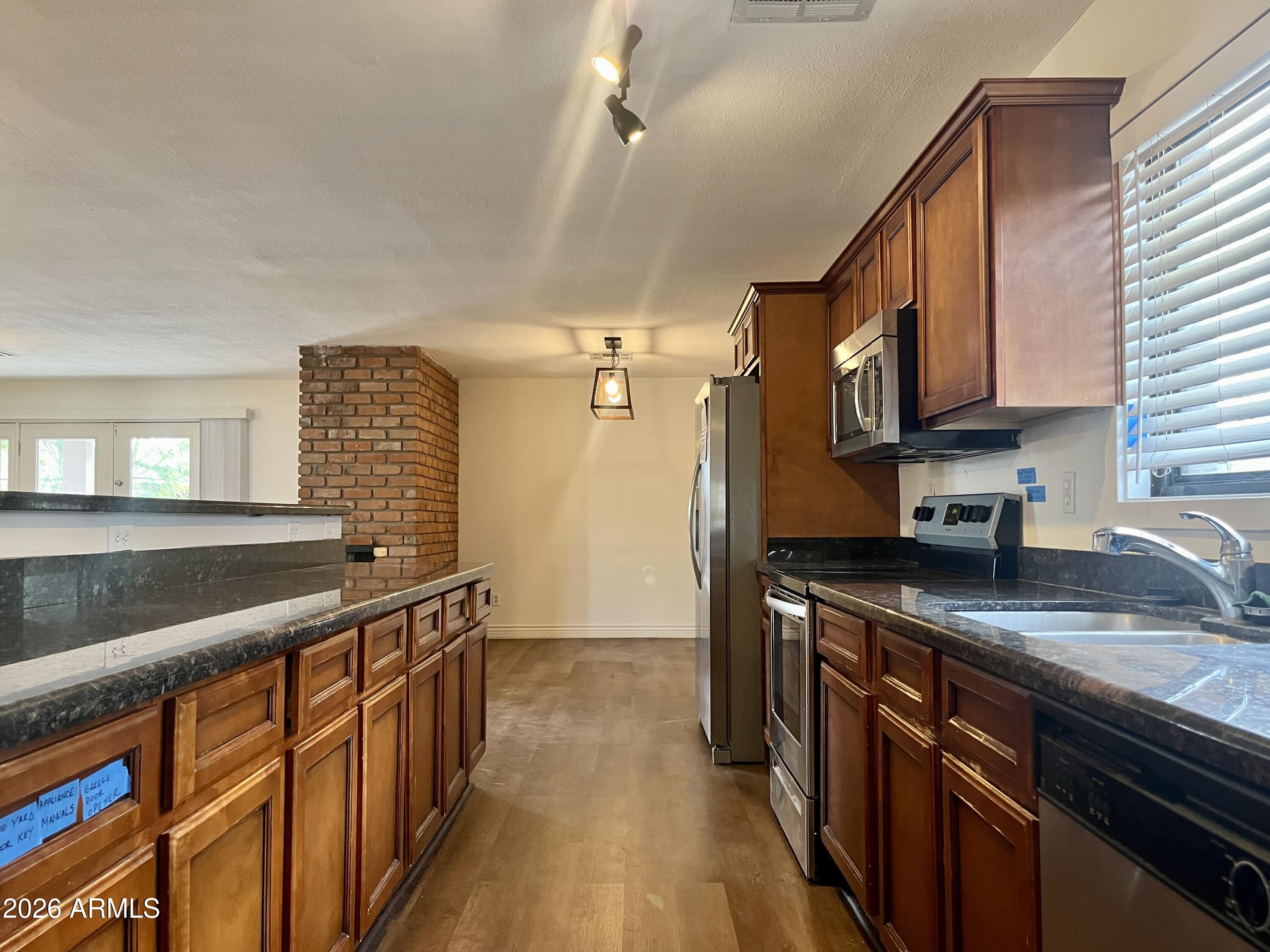 4417 S Grandview Avenue