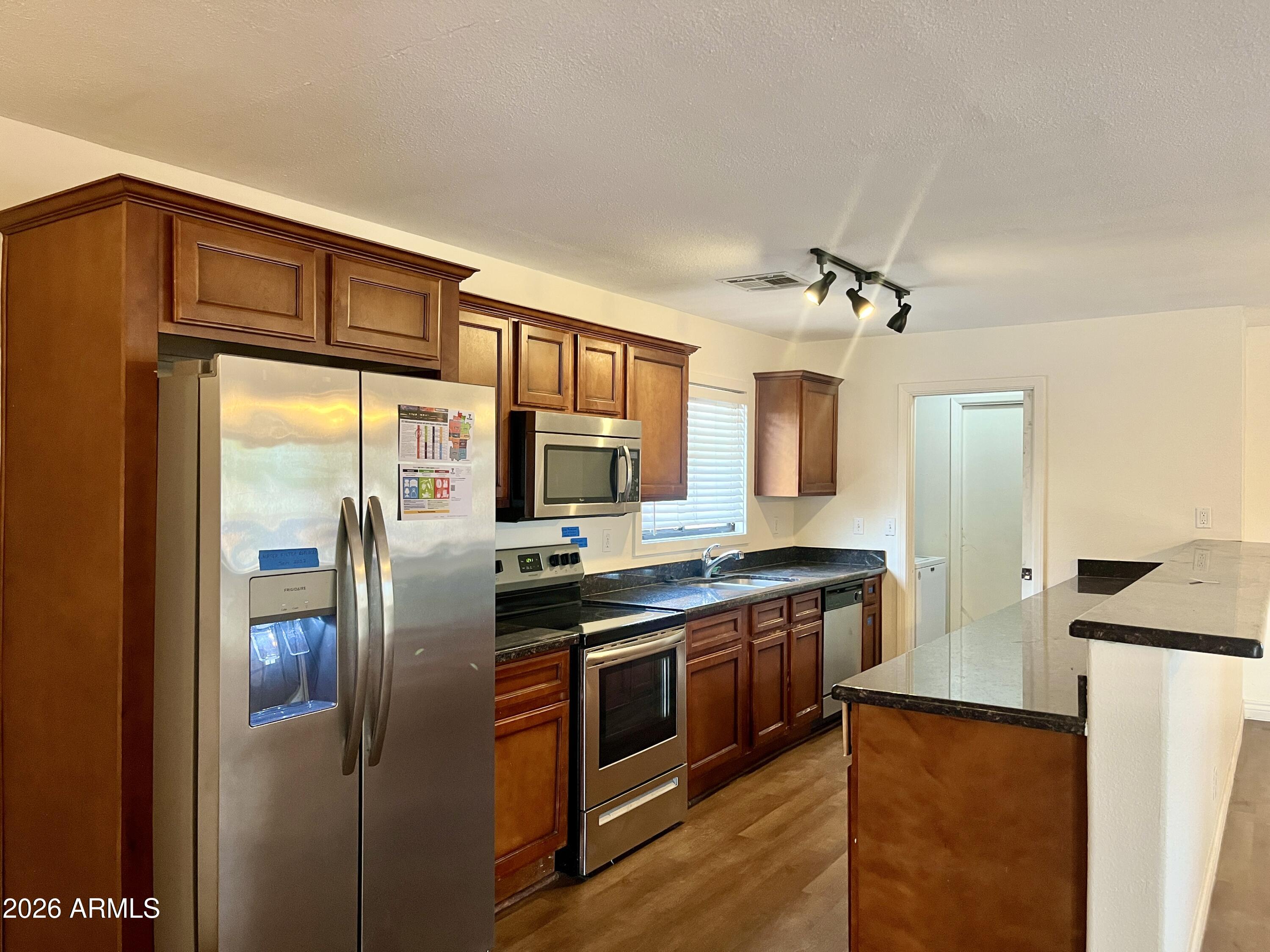 4417 S Grandview Avenue