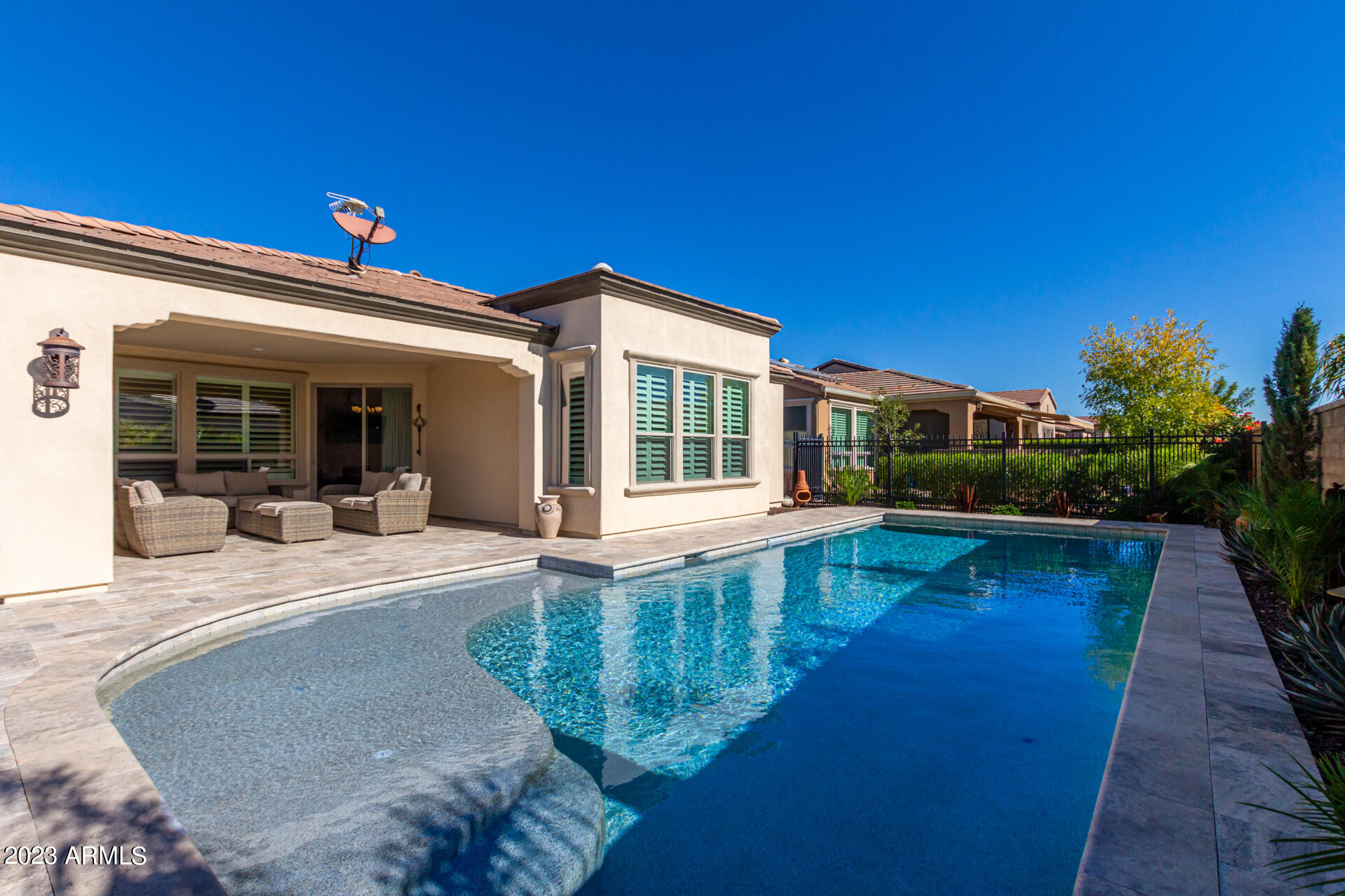 97 E ALCATARA Avenue