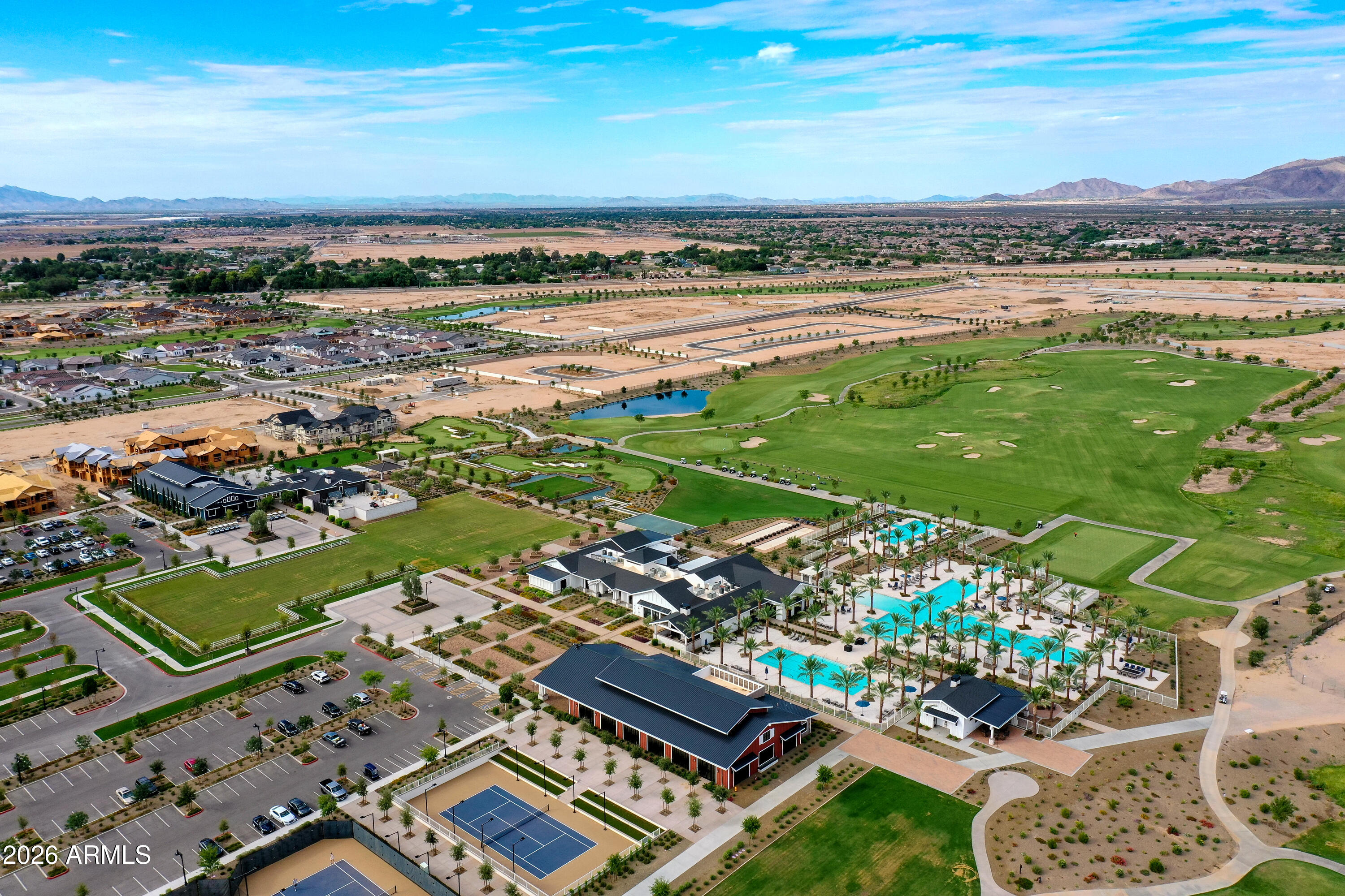 10901 N ROCKLAND Street