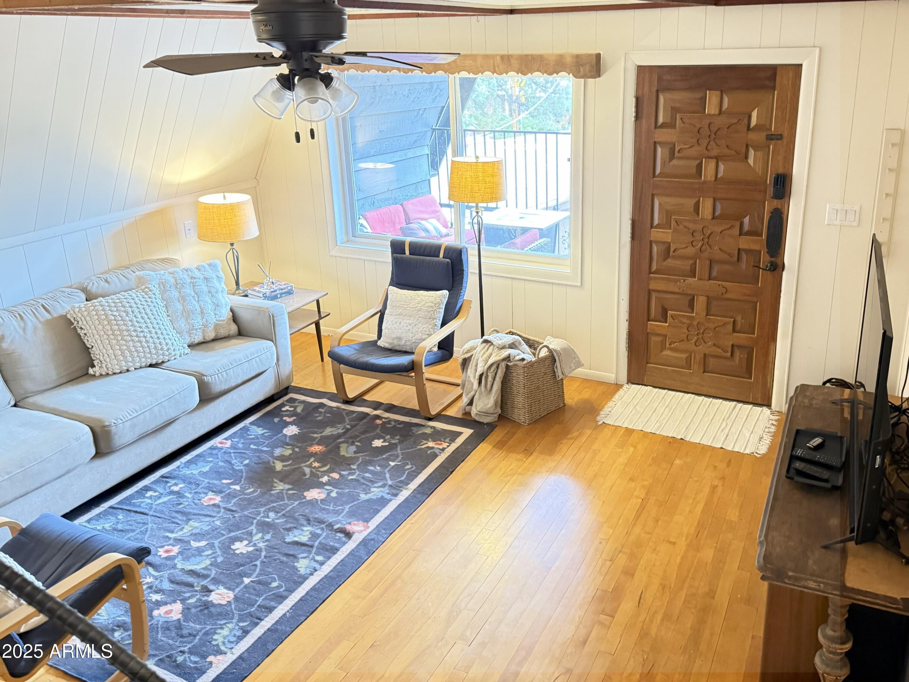 3868 N BLOODY BASIN Road