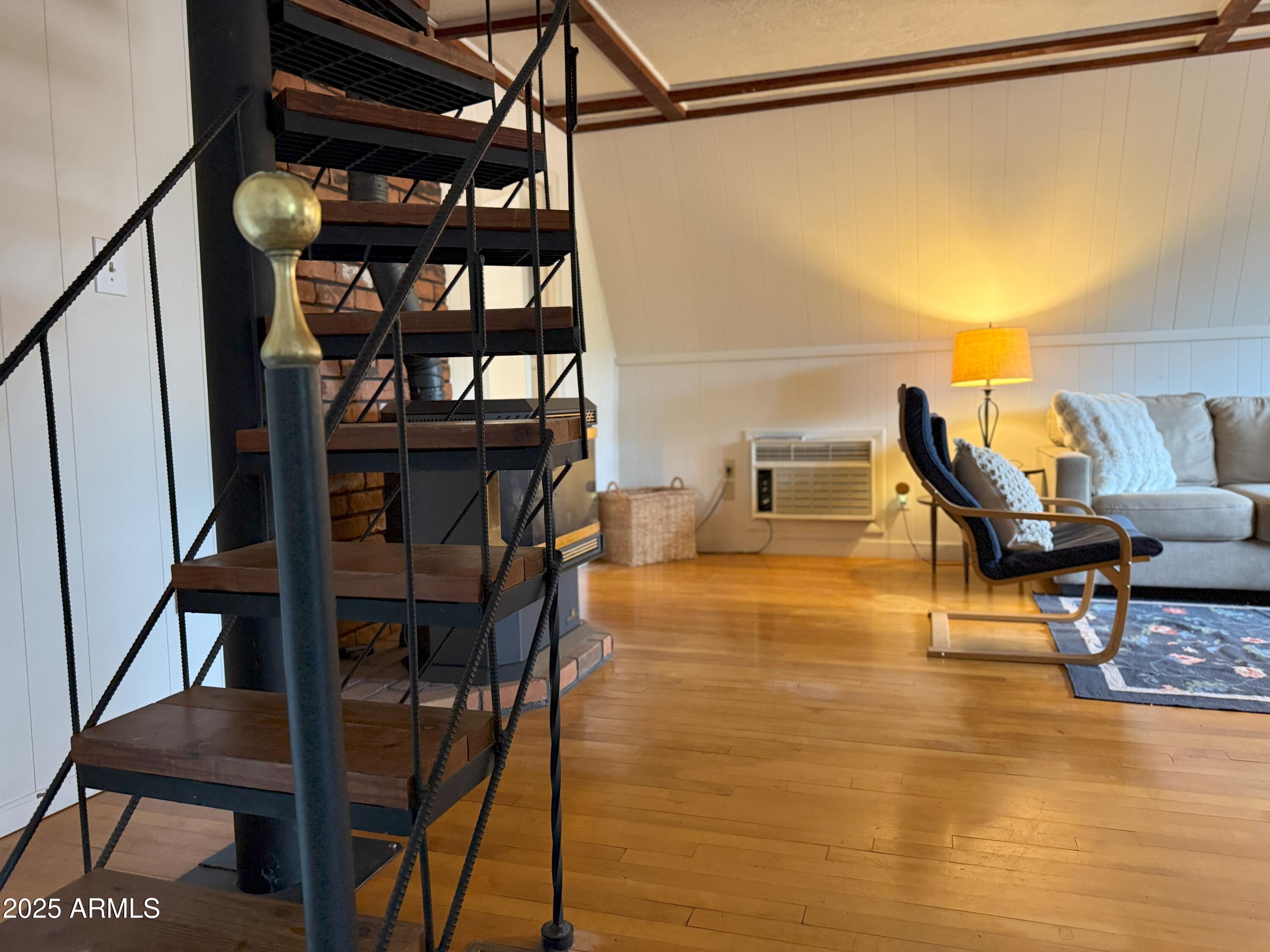 3868 N BLOODY BASIN Road