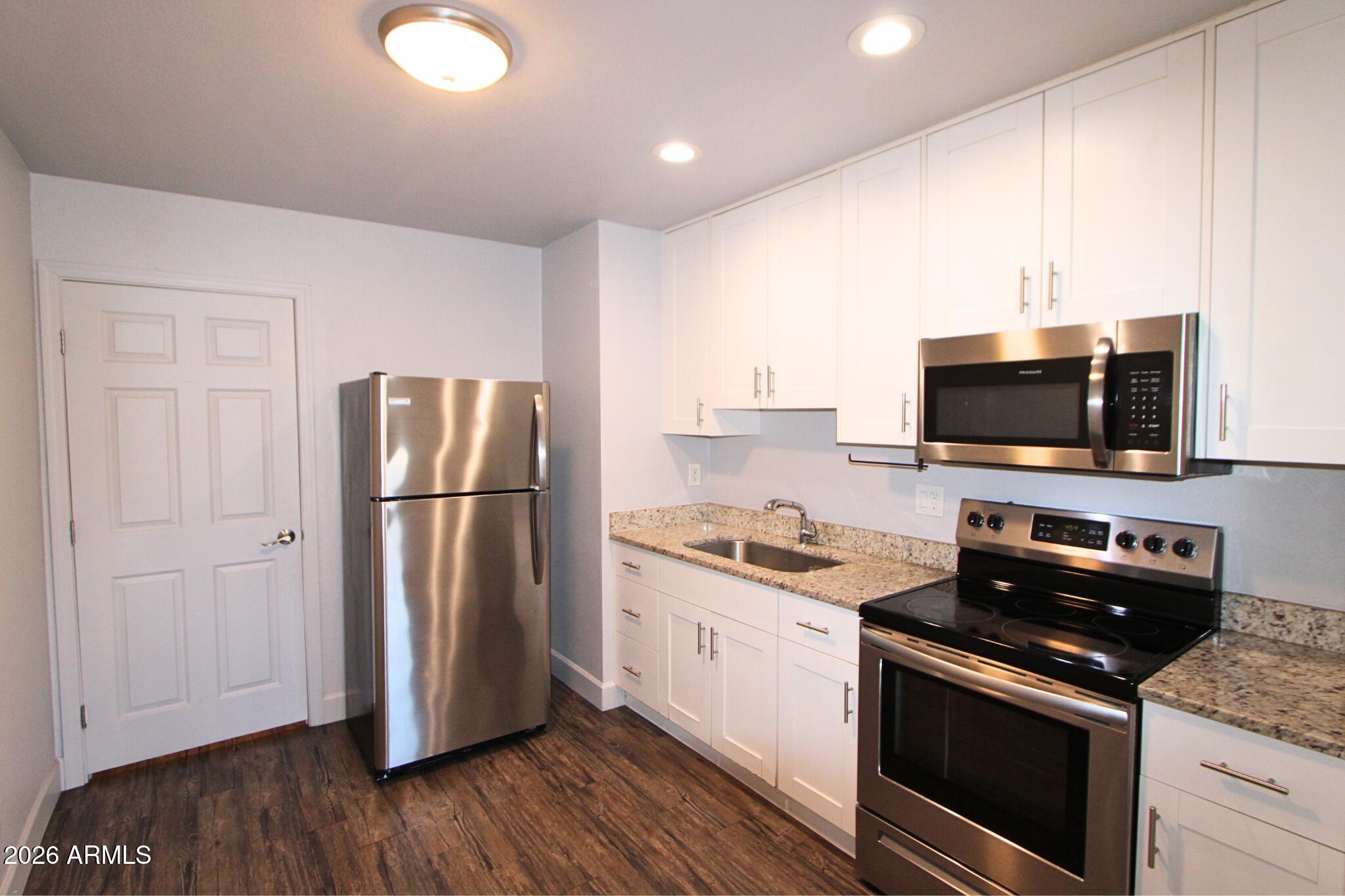 550 W 9th Street Apt 1