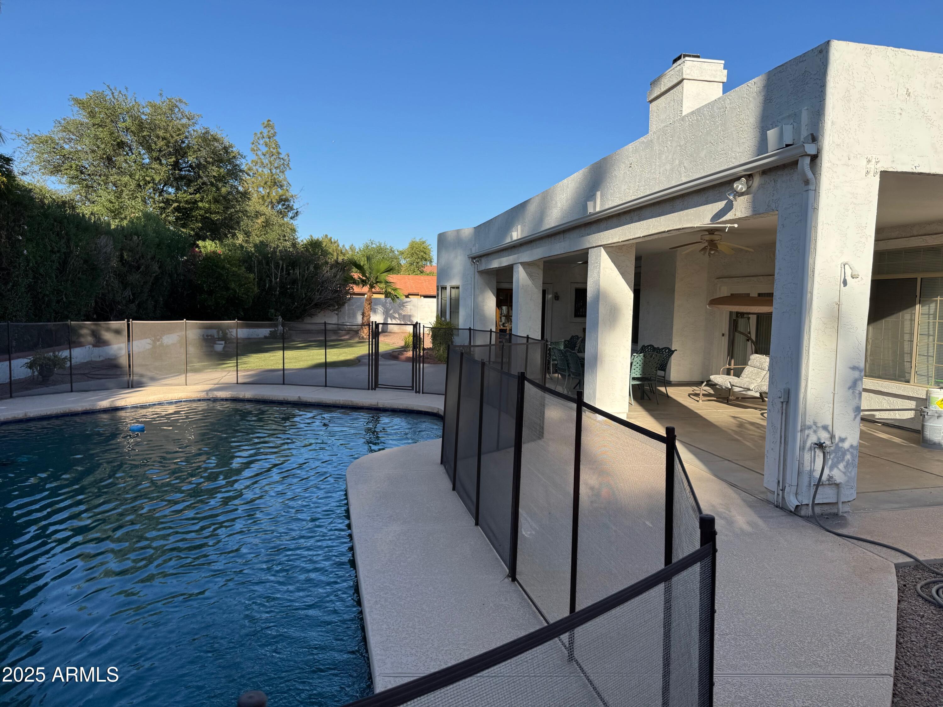 1454 E CALLE DE ARCOS --